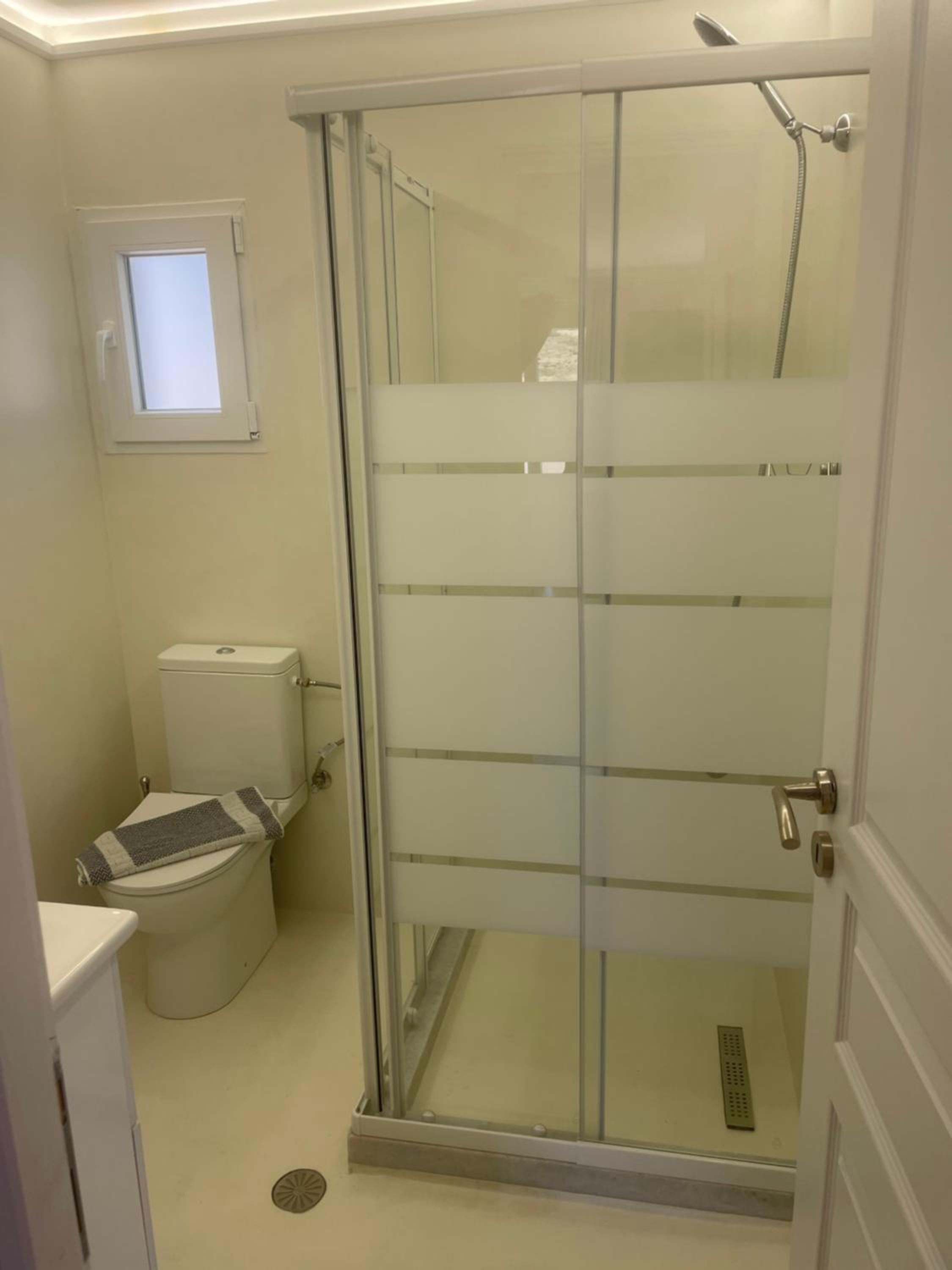 Deluxe King Suite - Photo 2