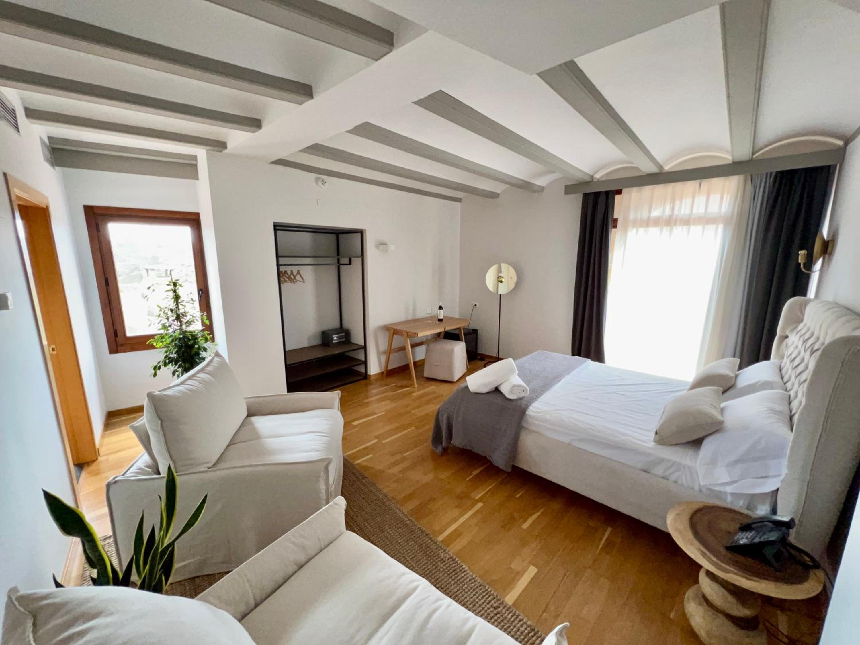 Suite - Photo 4