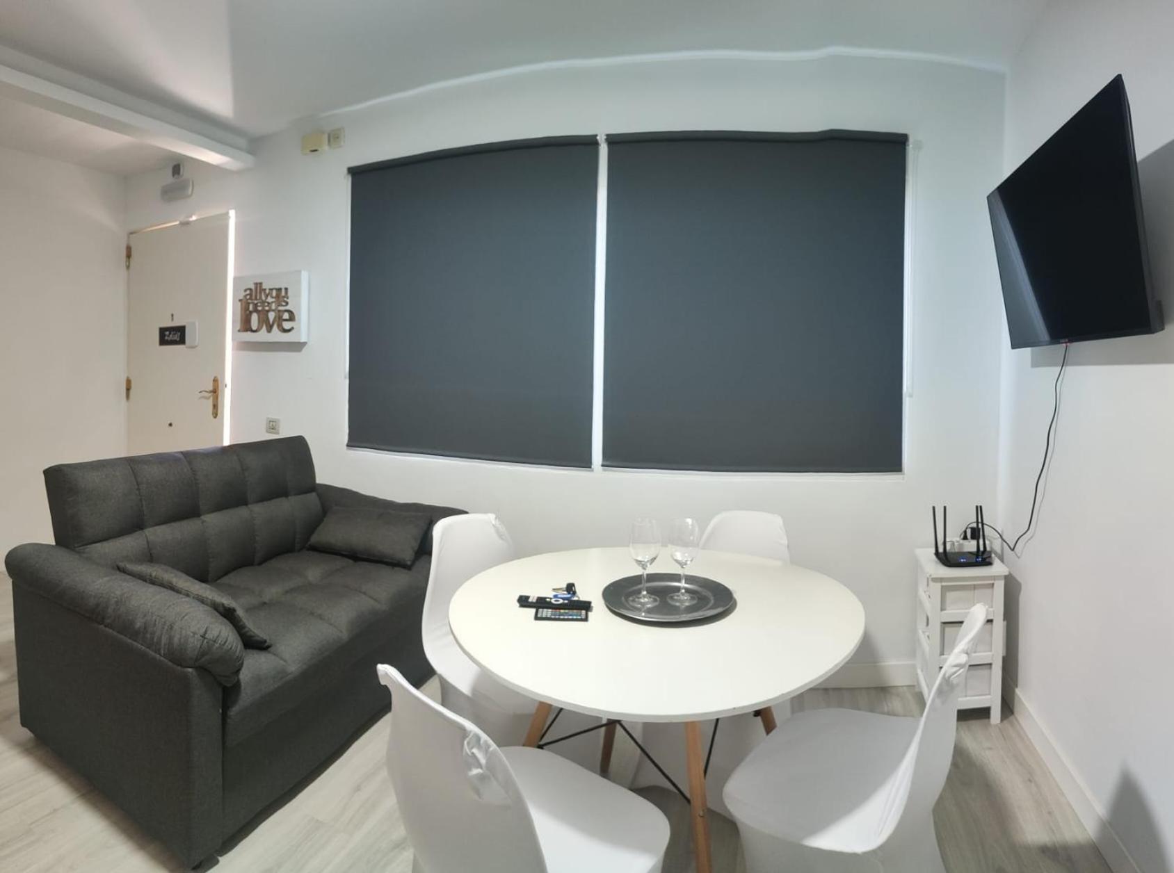 One-Bedroom Apartment photo 3