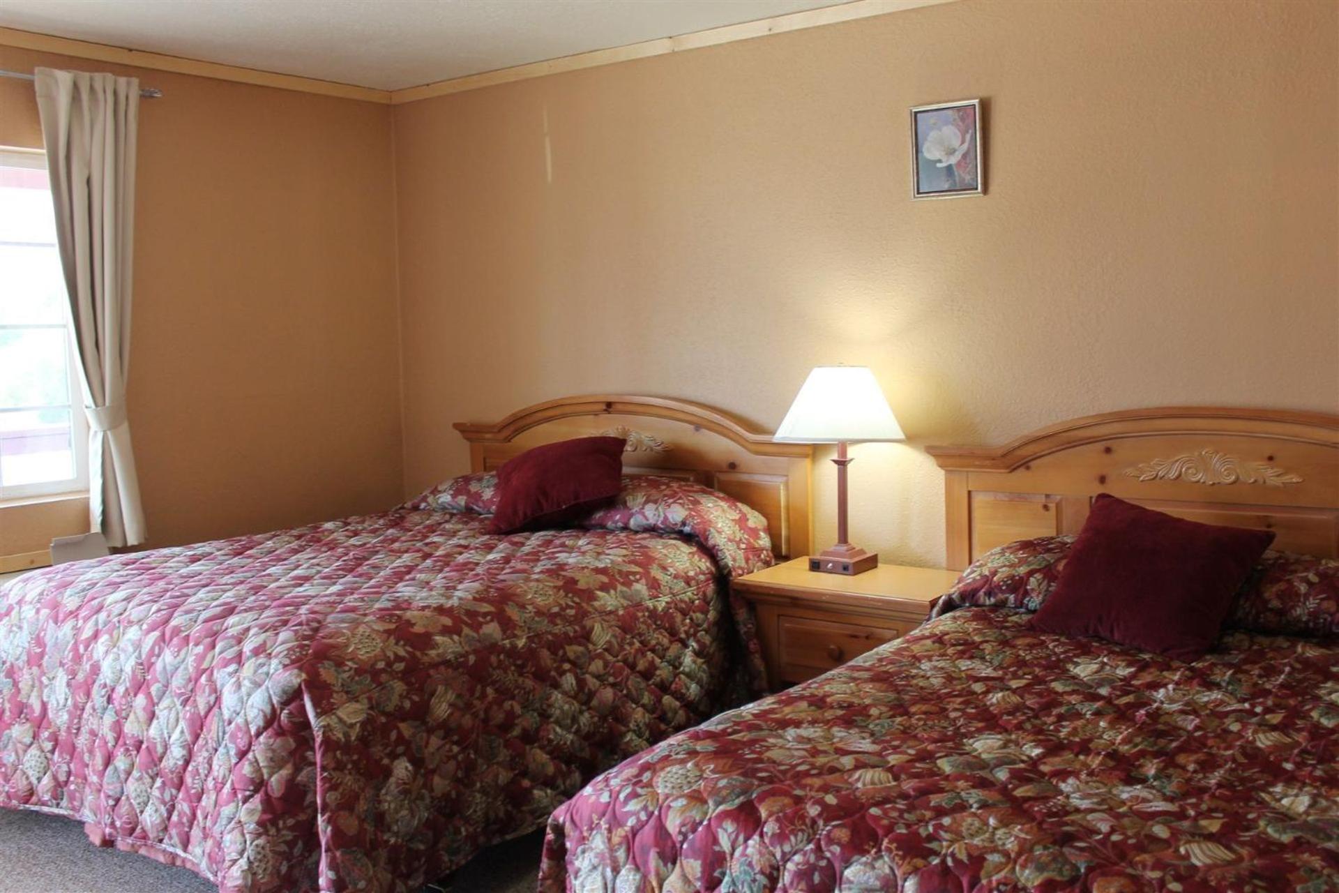 Double Room with Two Double Beds - Photo 5