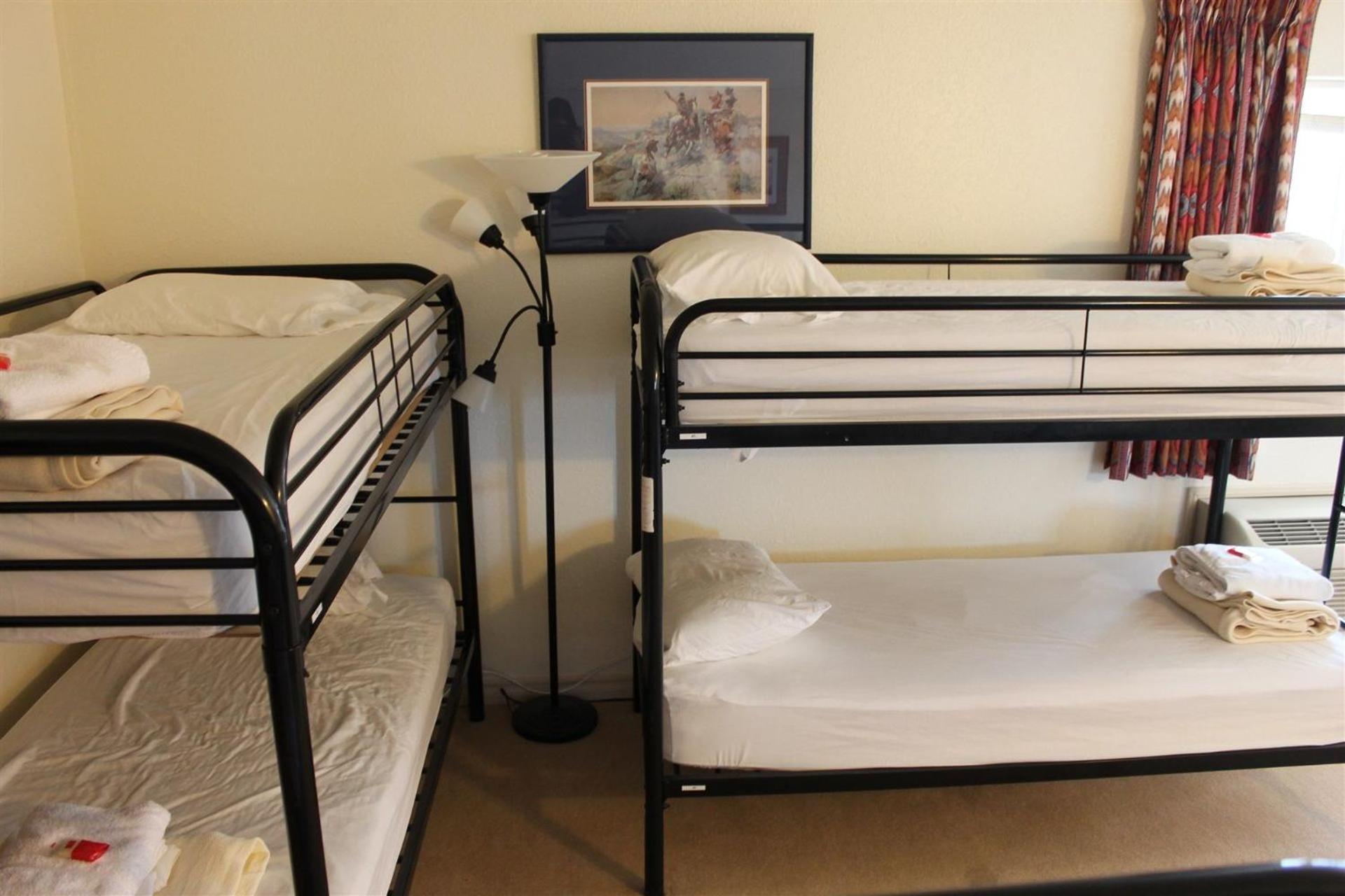 4-Bed Private Dormitory Room with Private Bathroom photo 1