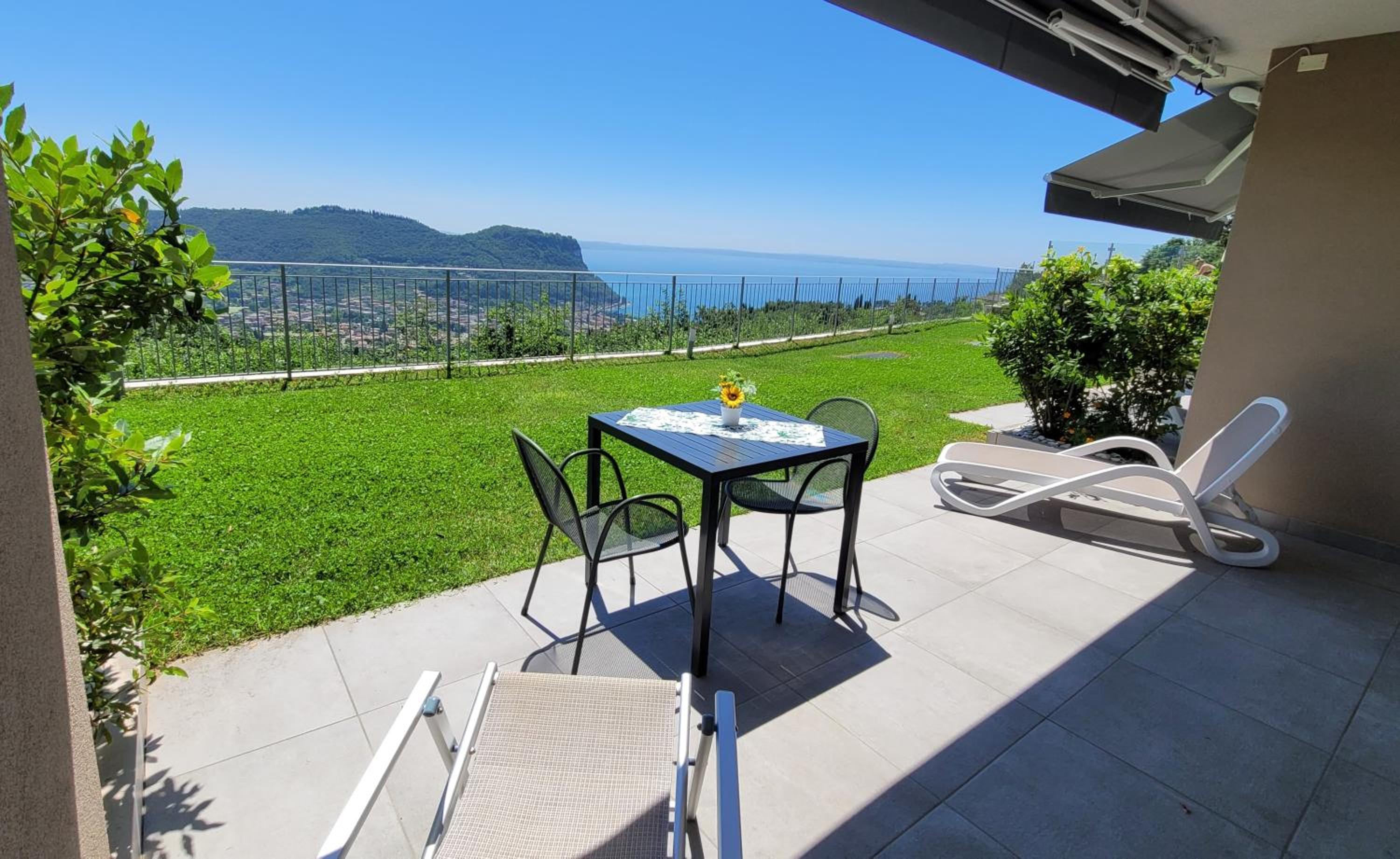 Studio with Terrace