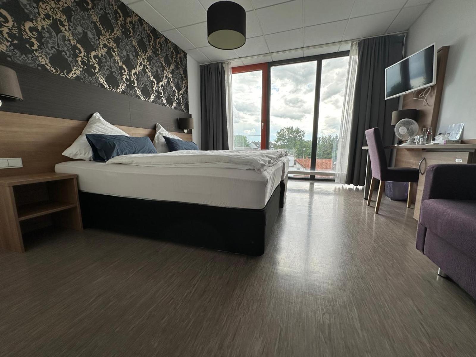 Large Single Room