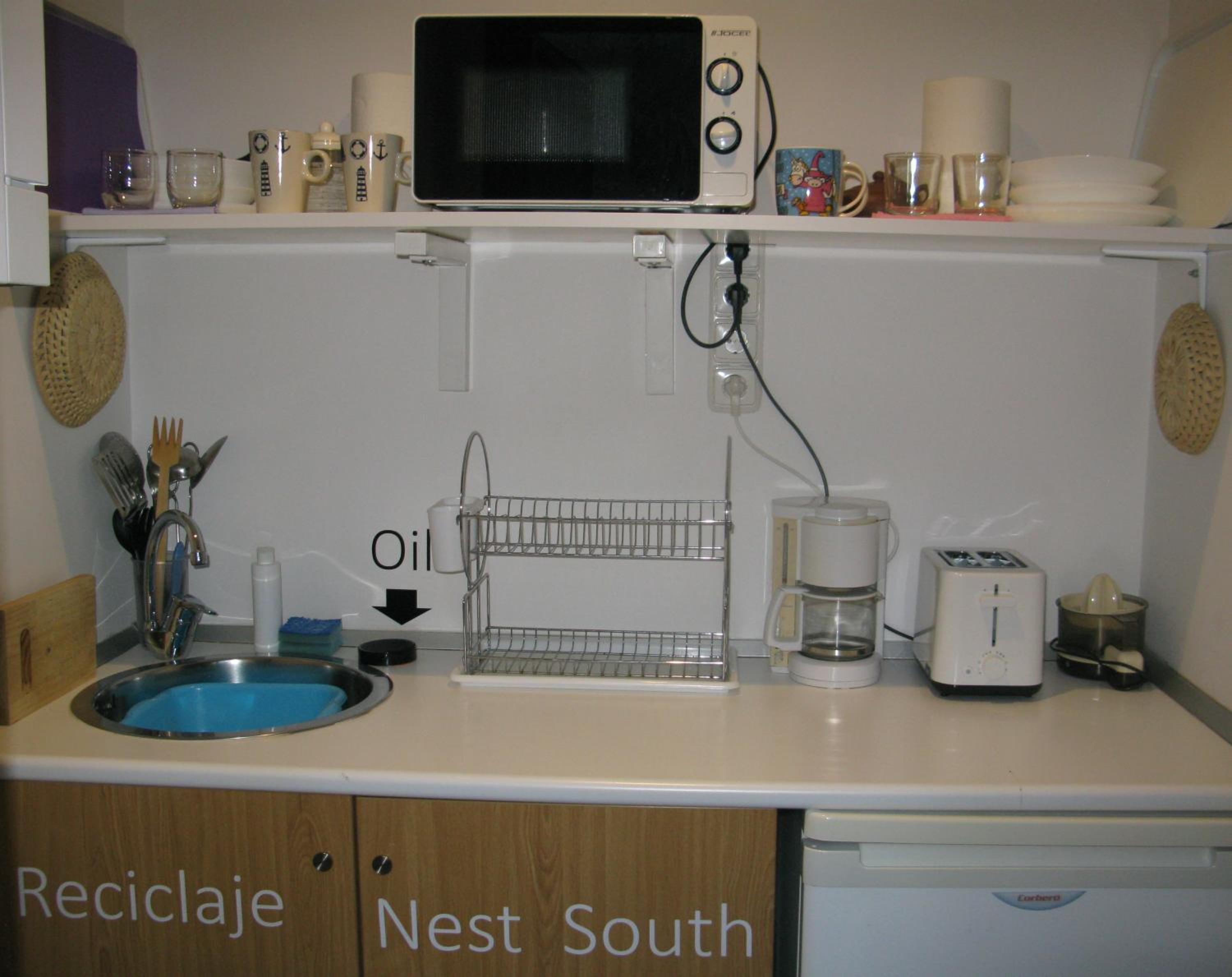 Double Room with Private Bathroom - Photo 2