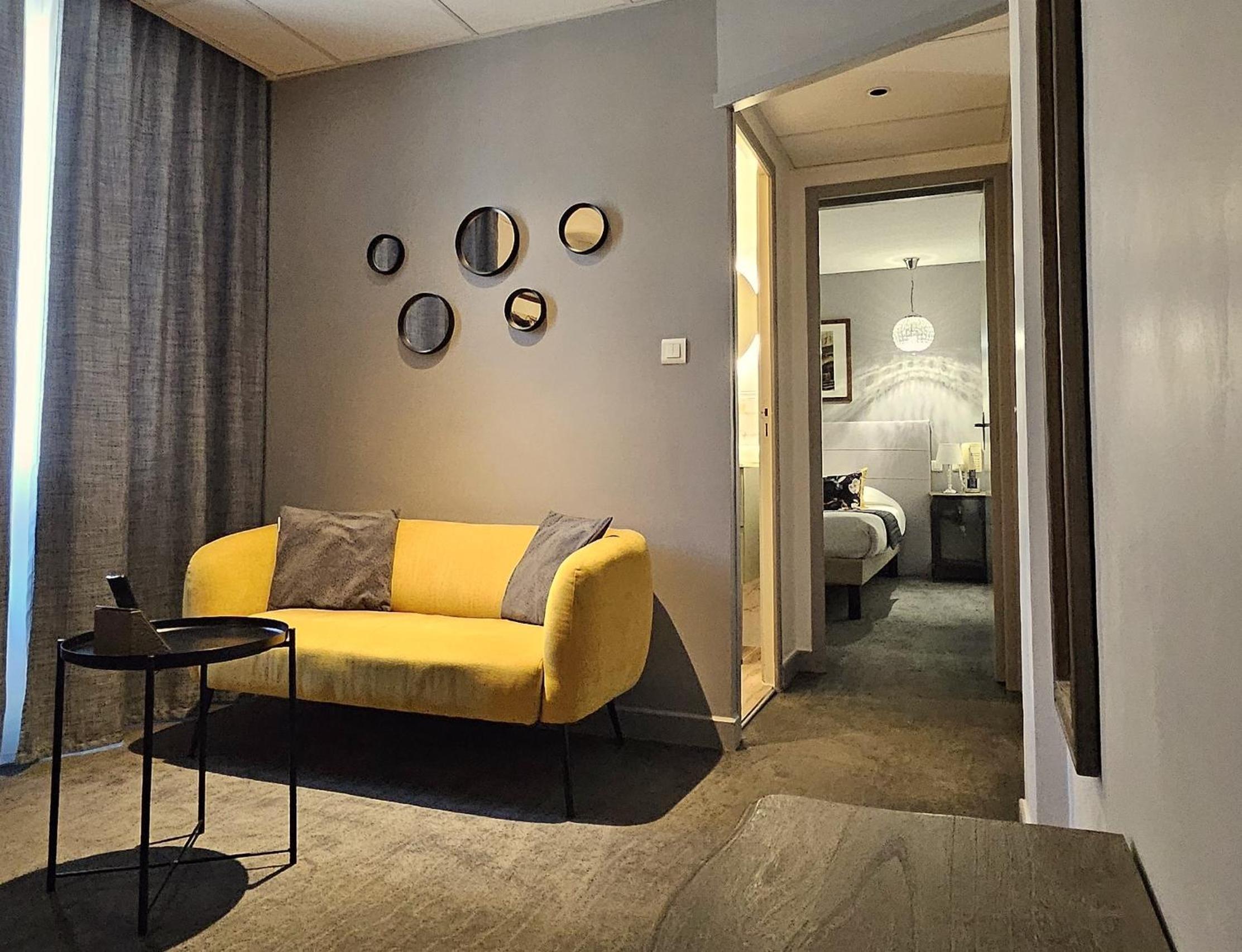 Club Double Room with Private Living Room (24 m2)