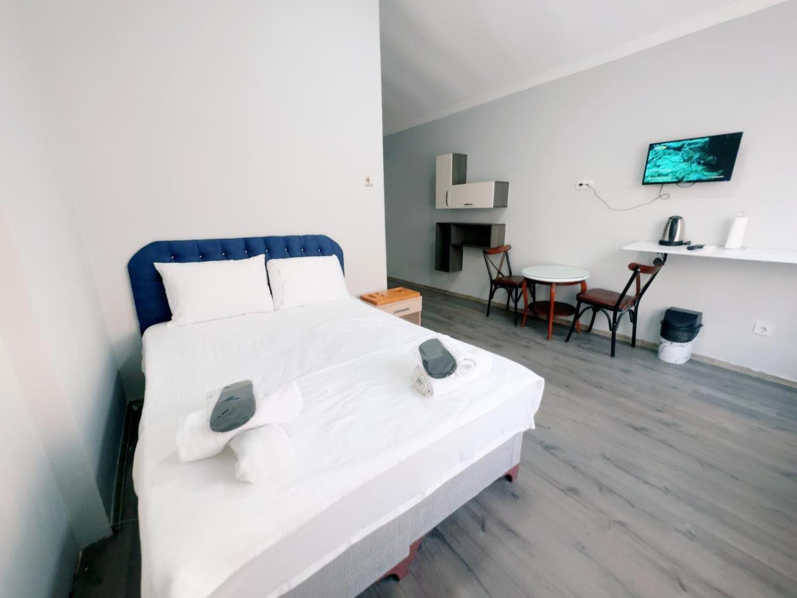 King Room with Balcony photo 1