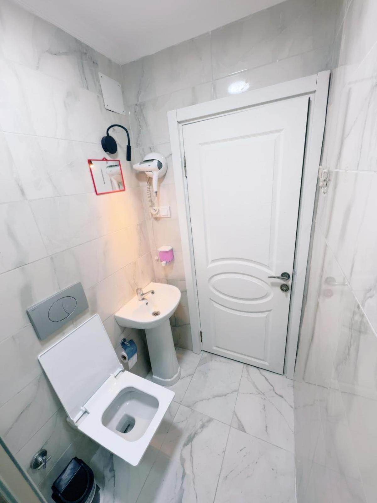 Budget Double Room photo 3