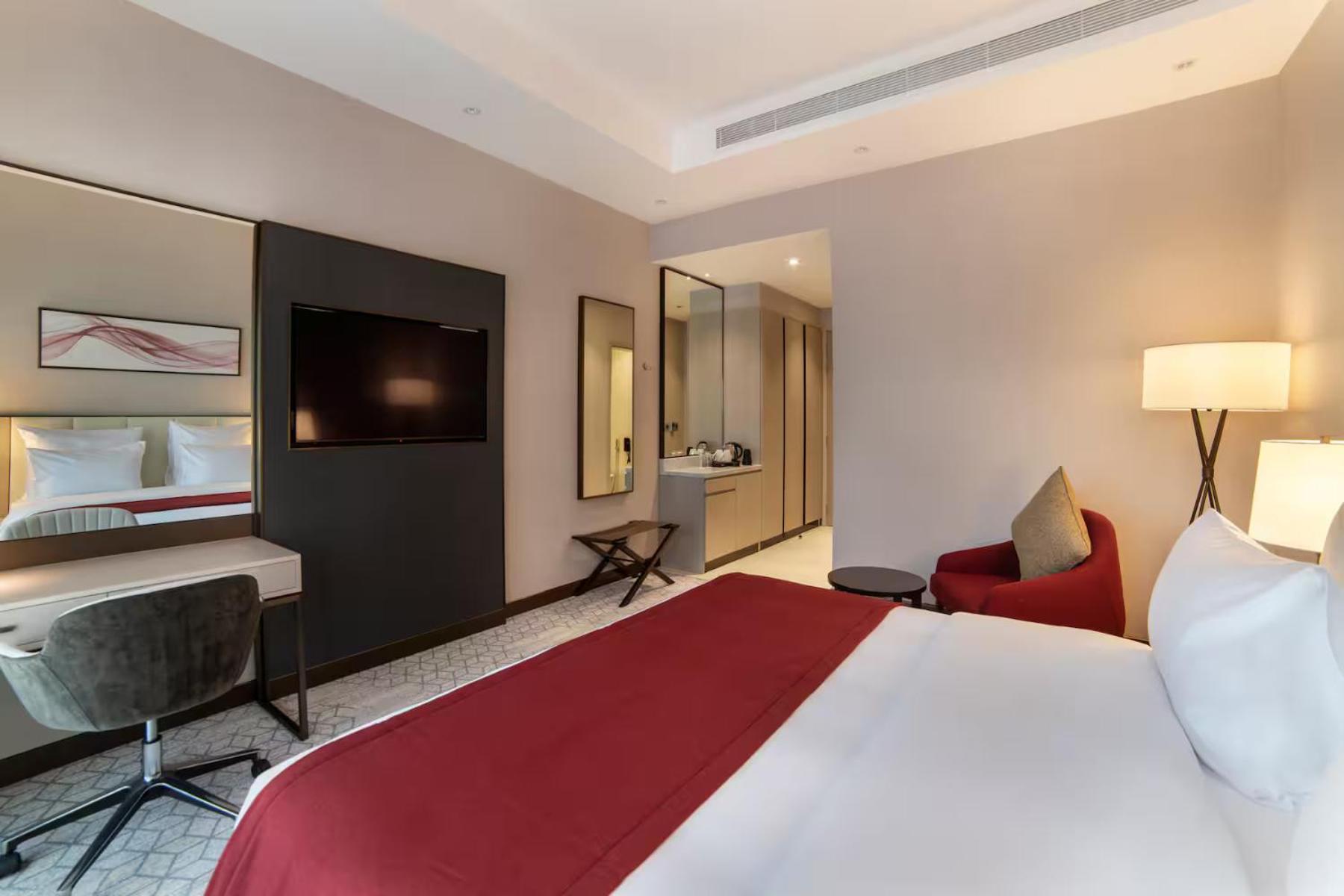 Standard King Room - Photo 3