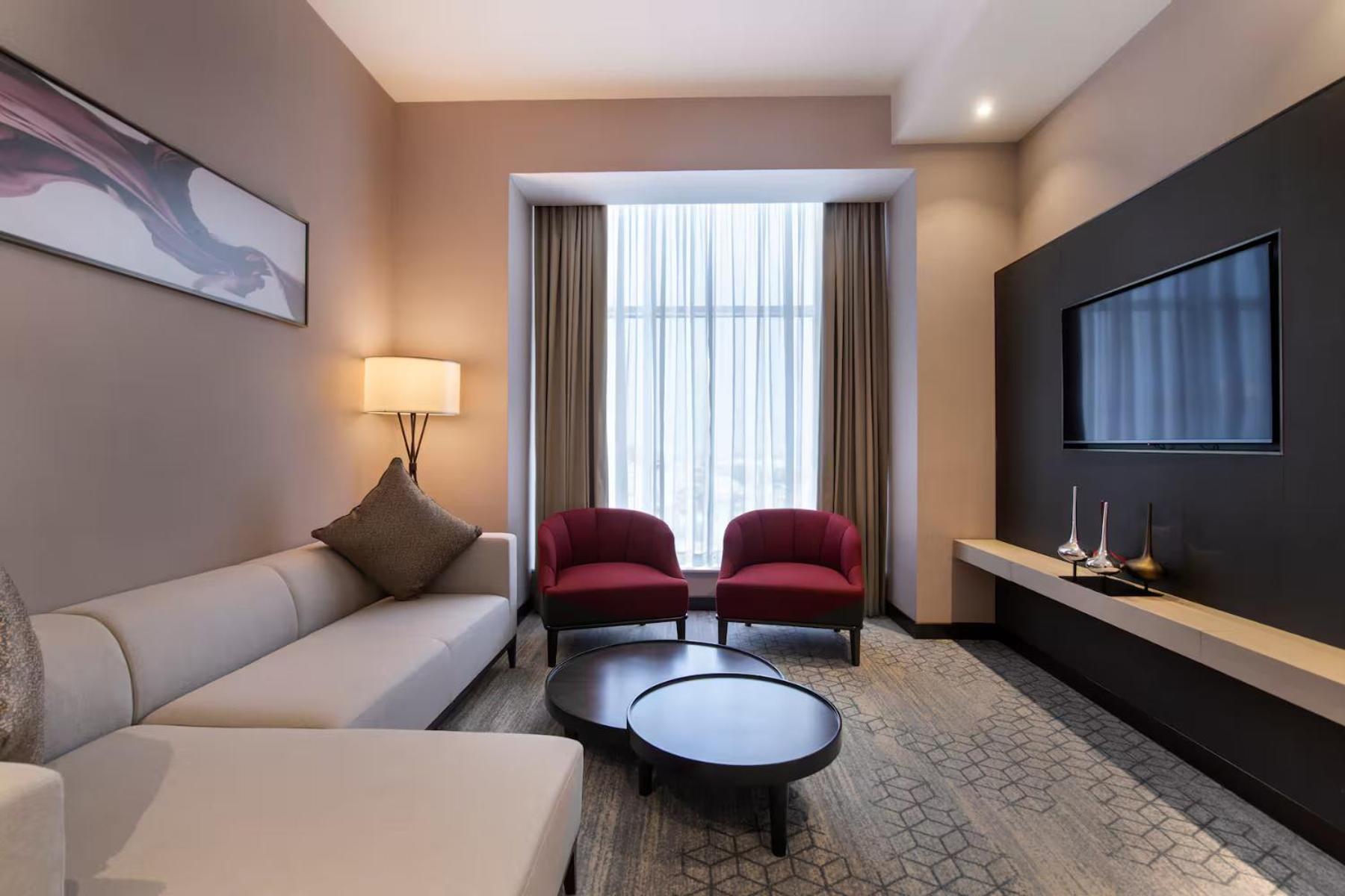 Standard Junior Suite - Photo 8