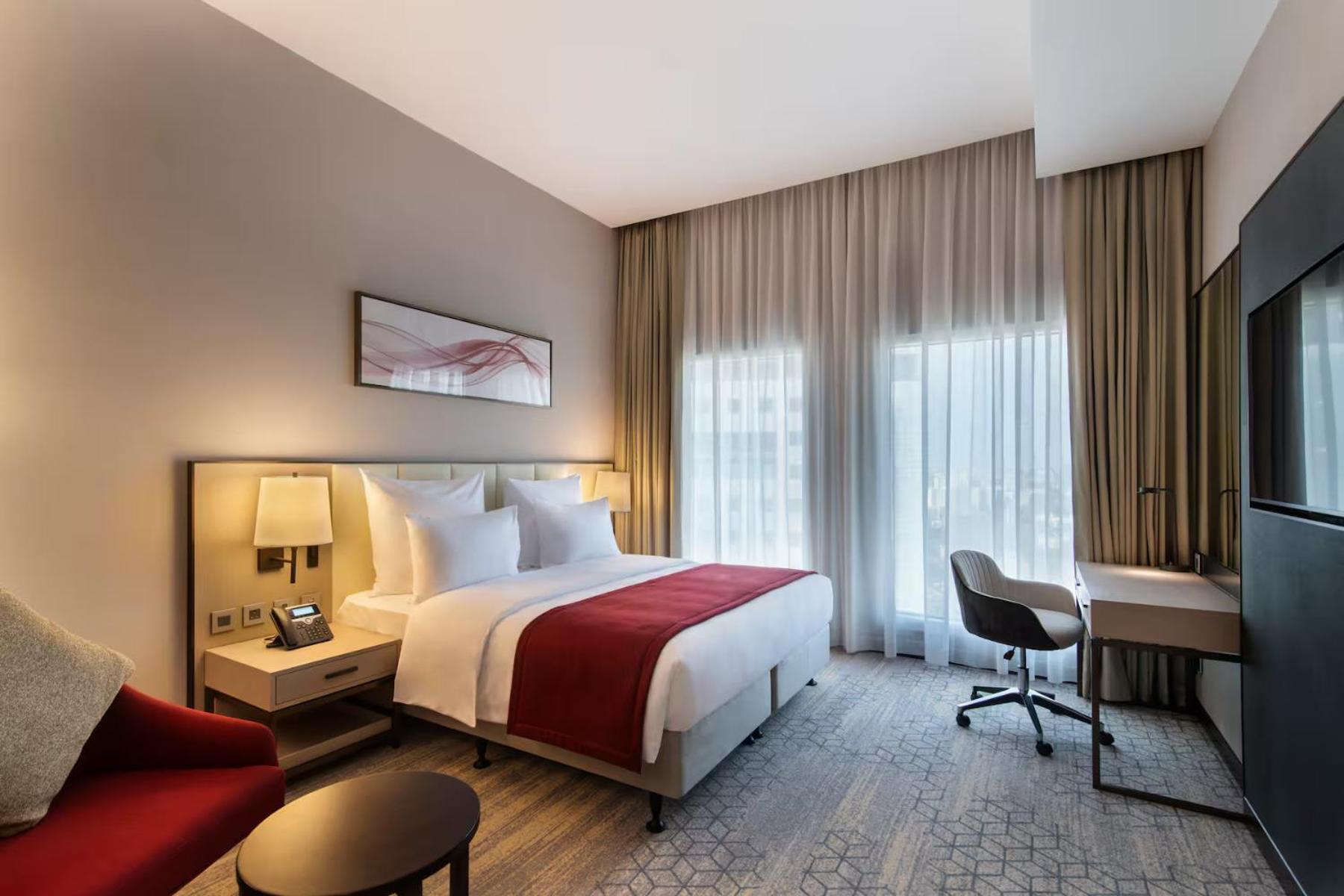 Standard King Room - Photo 4