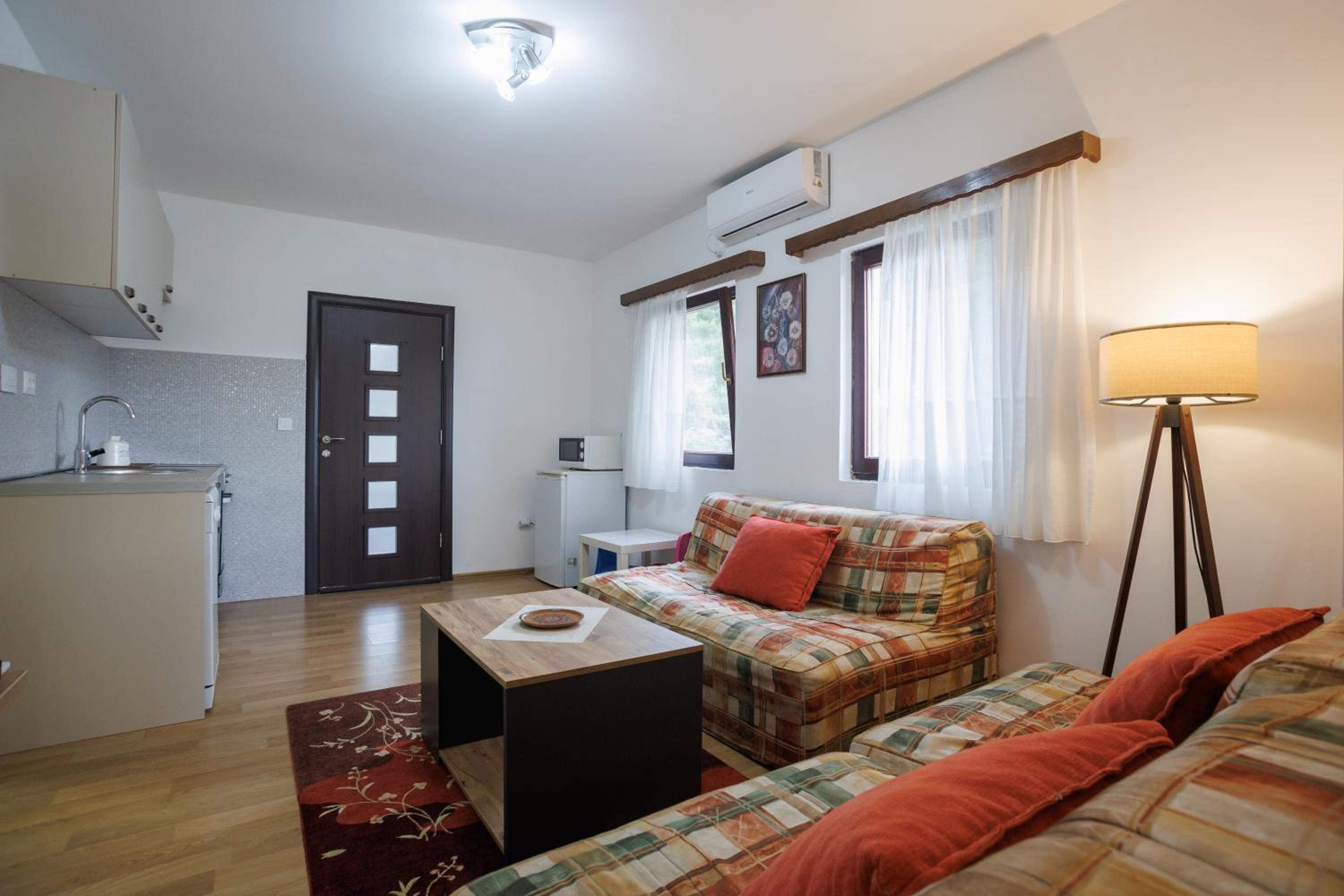 One-Bedroom Apartment with Garden View