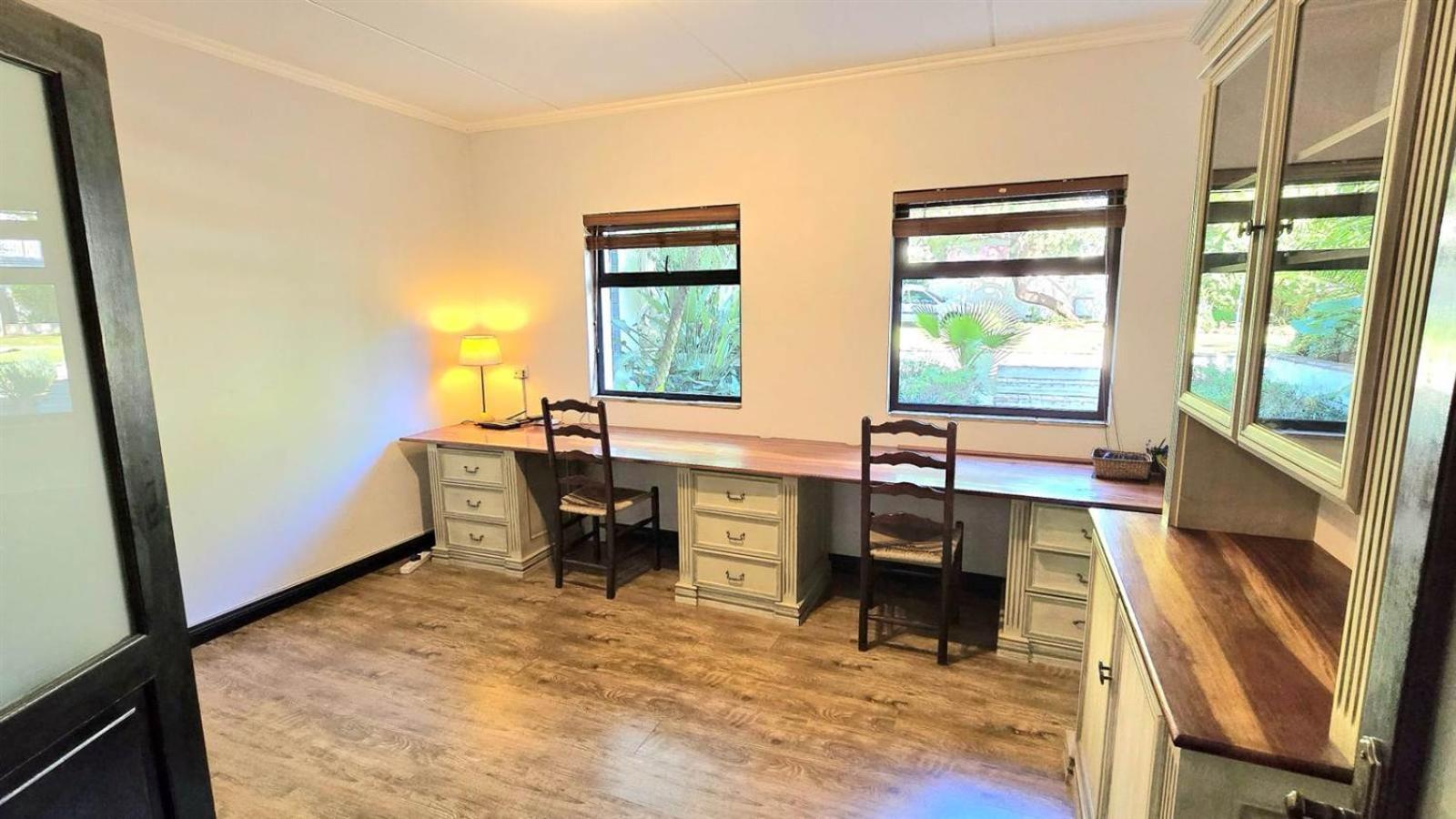 One-Bedroom House photo 3