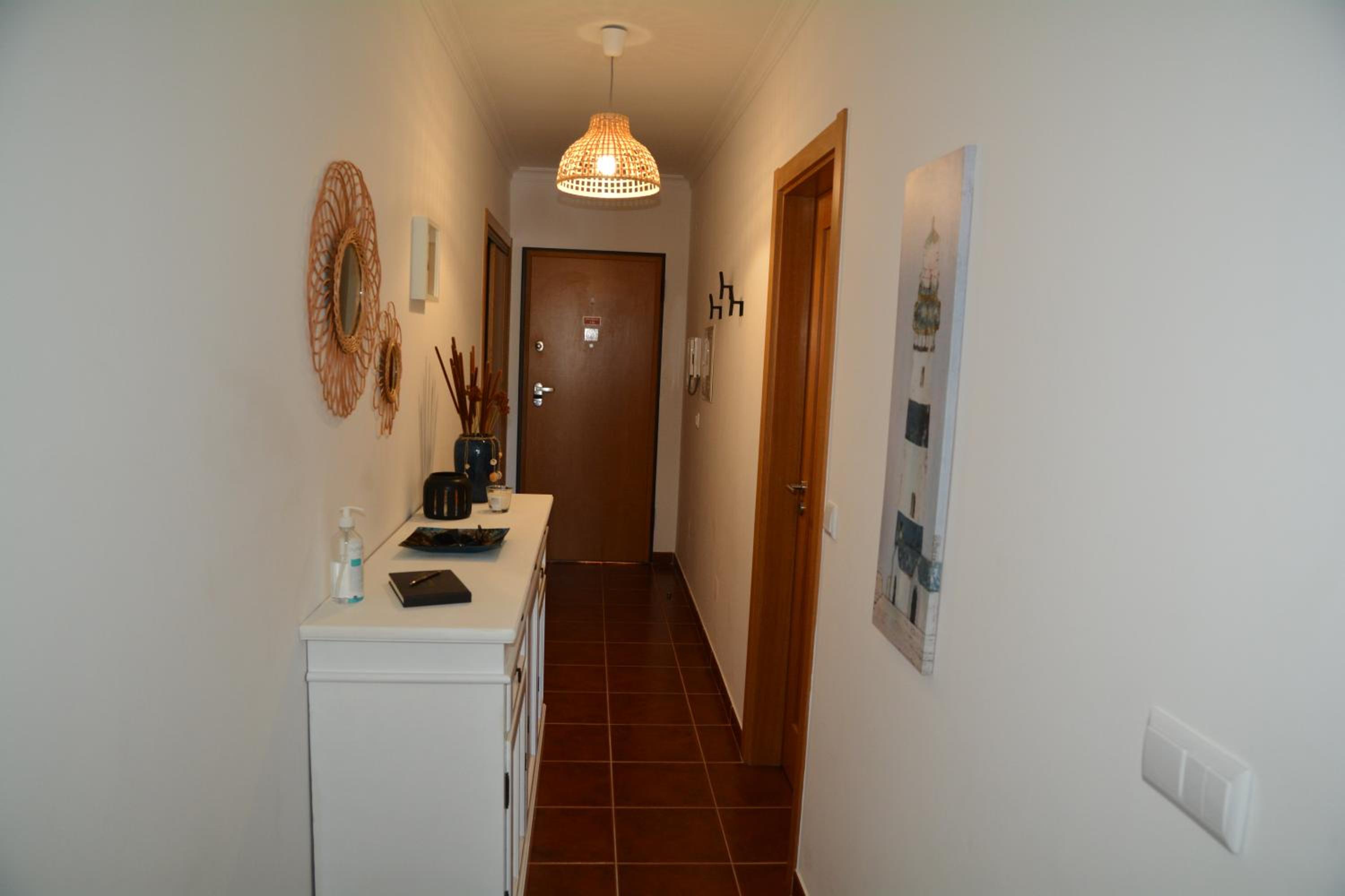 One-Bedroom Apartment photo 3