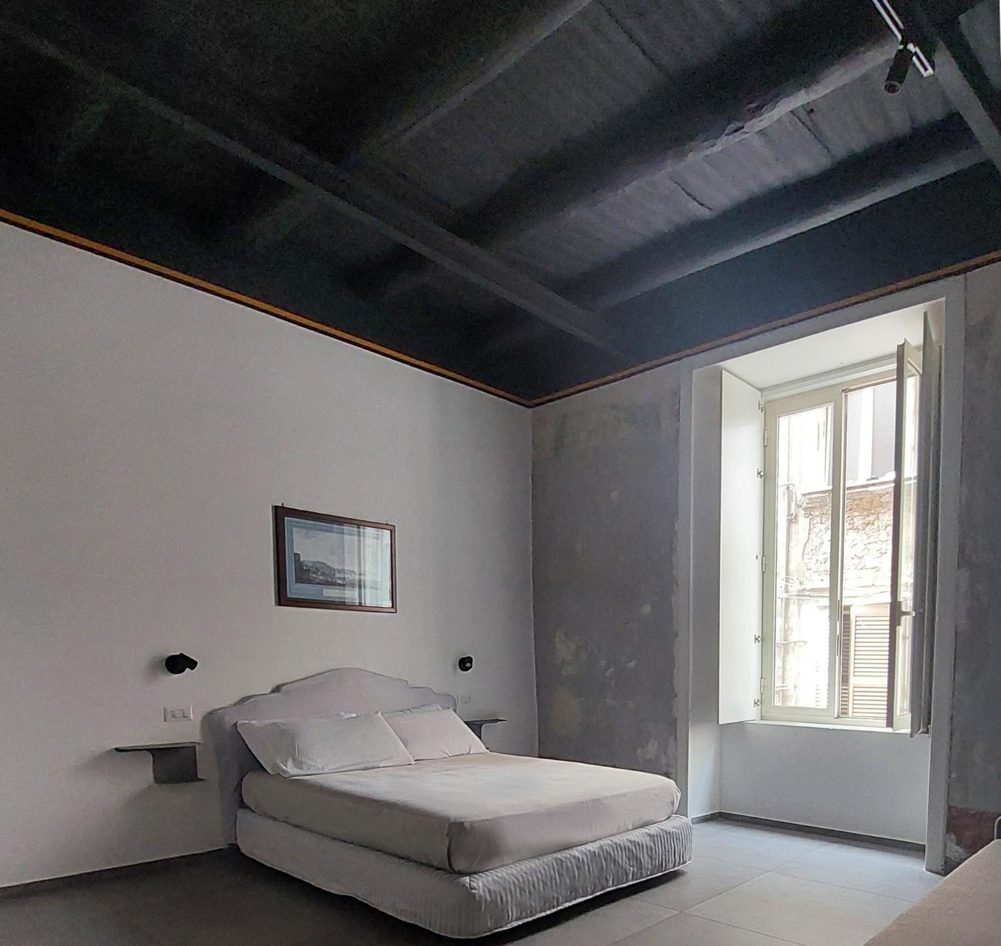 Superior One-Bedroom Apartment with Balcony