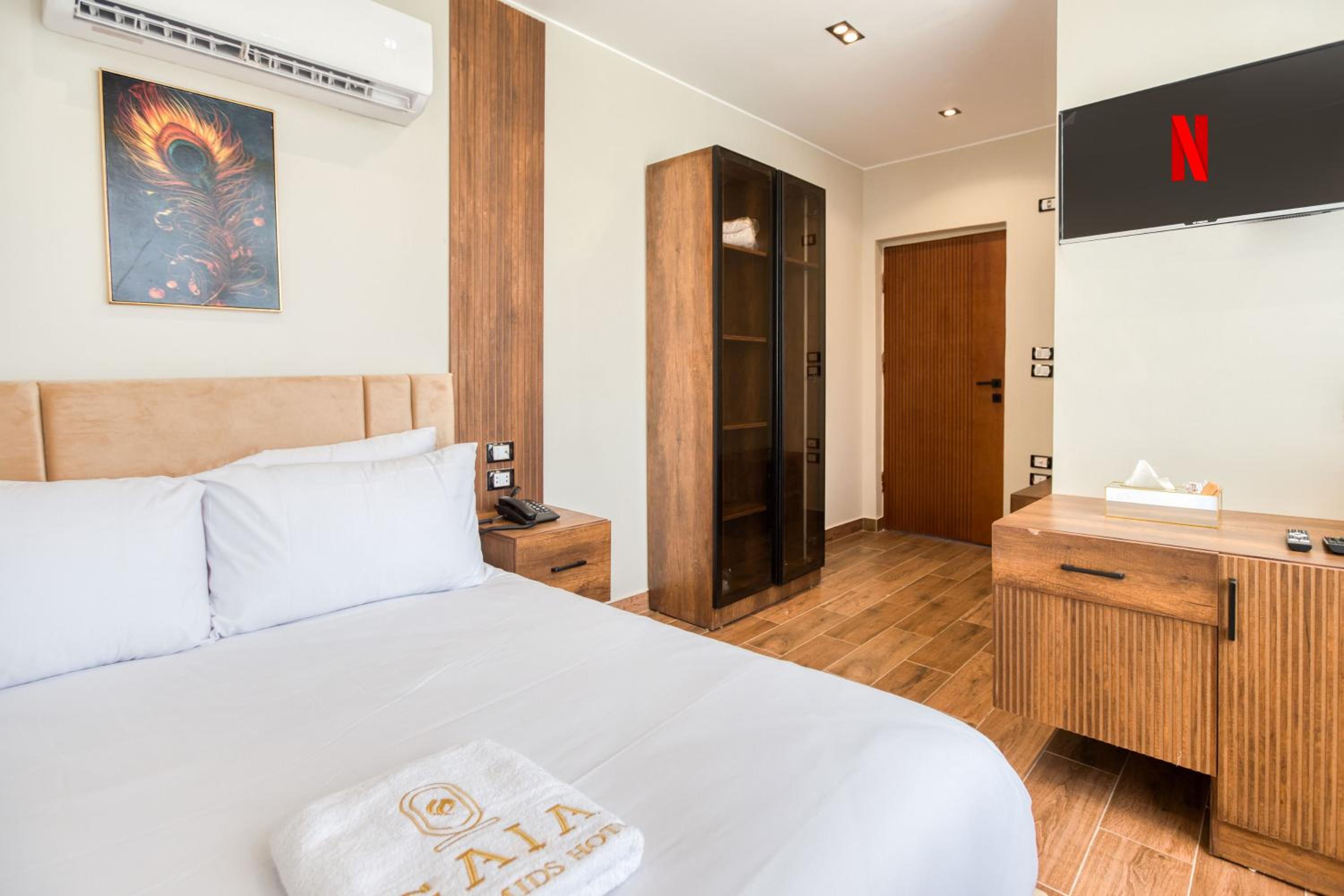 Suite with City View photo 3