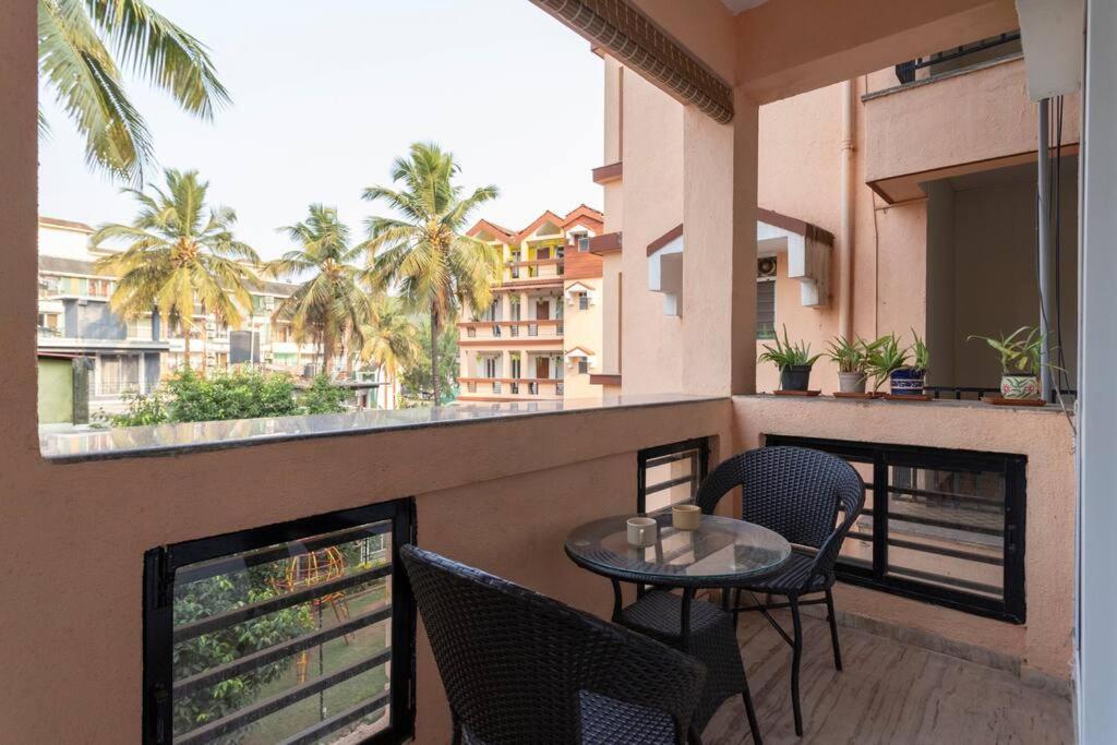 Two-Bedroom Apartment with Pool View photo 2