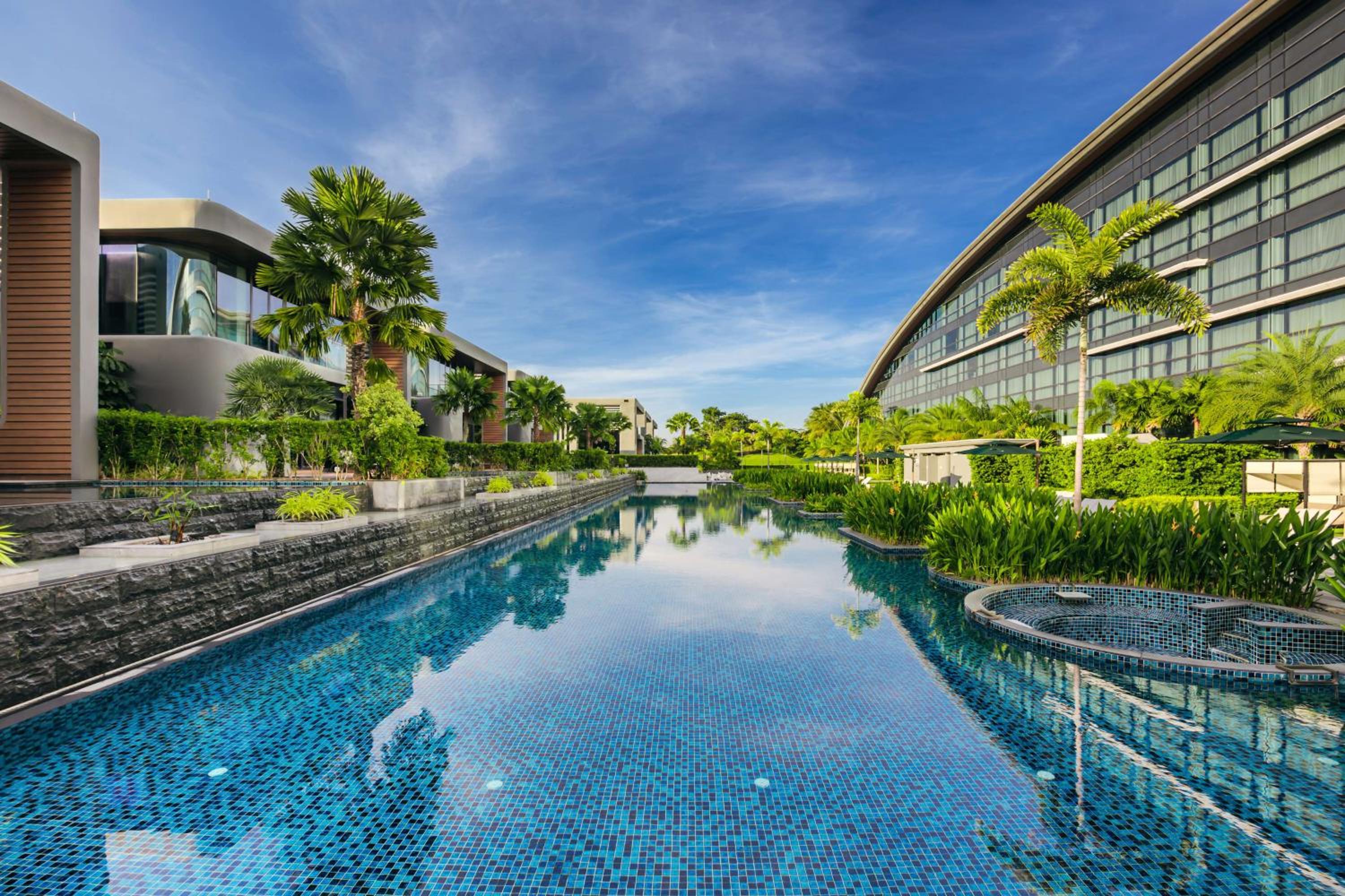 Prestige Verandah Pool View Suite