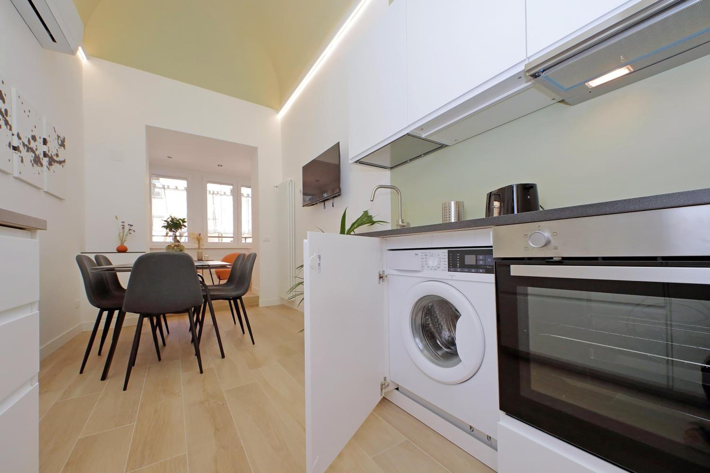 Three-Bedroom Deluxe Apartment photo 3