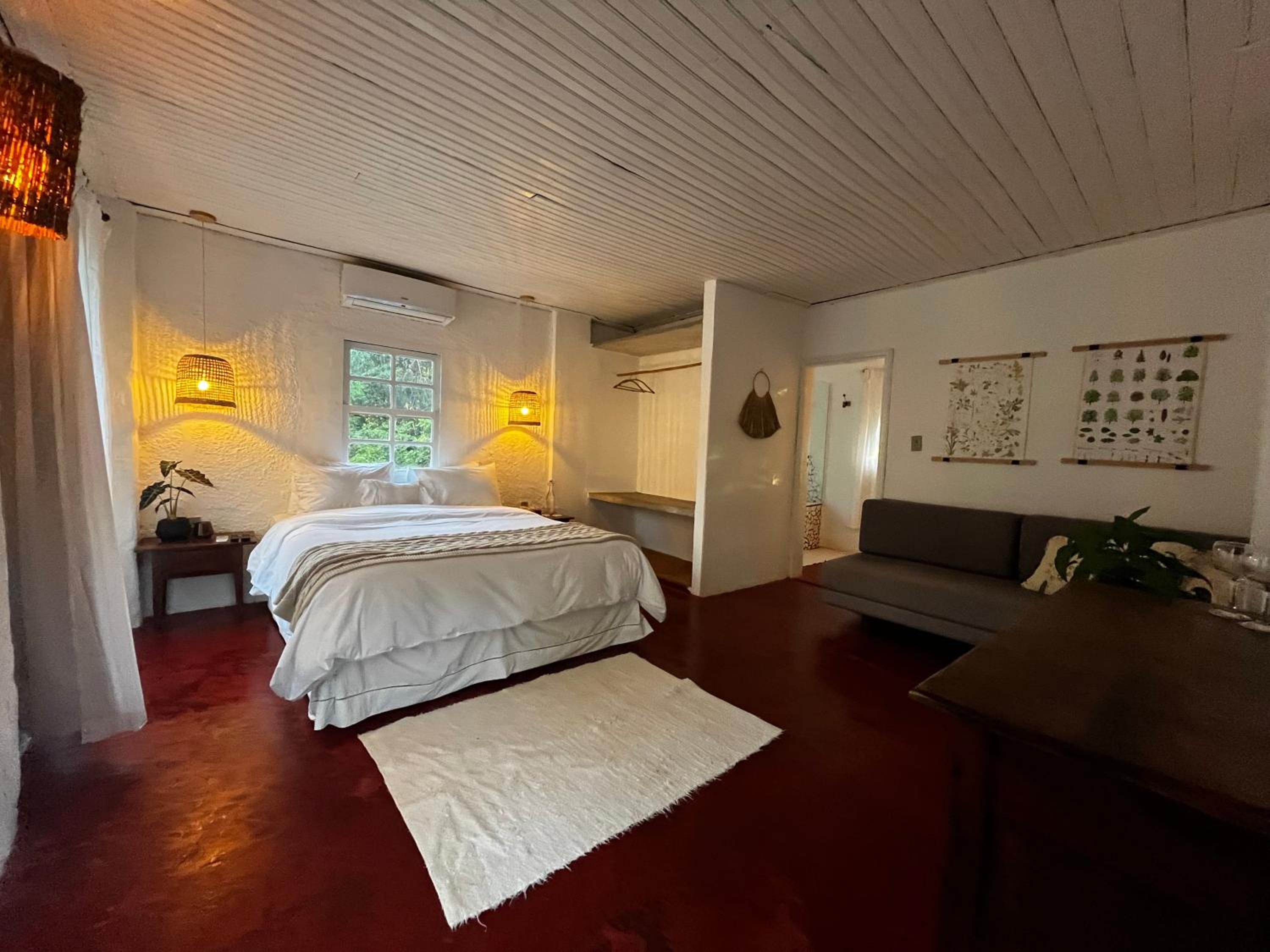 Double Room with Spa Bath photo 3