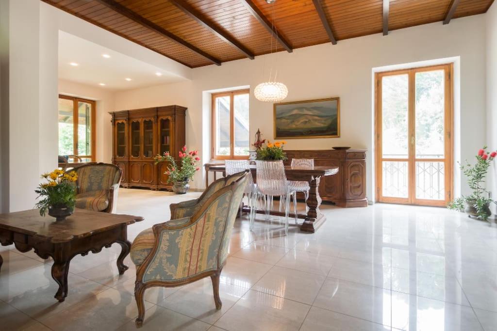 Villa photo 3