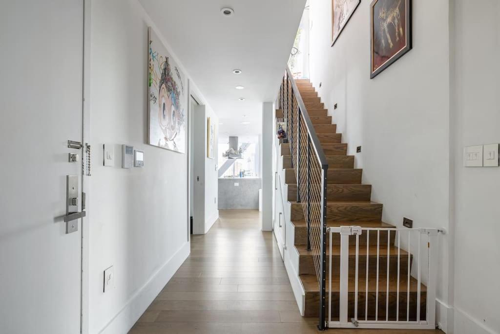 Four-Bedroom Penthouse Apartment photo 3