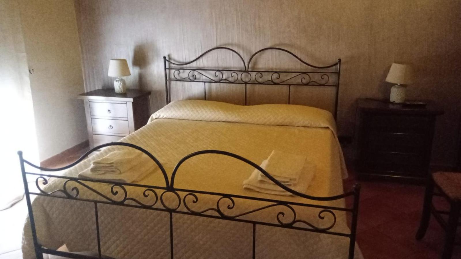 Double Room with Private External Bathroom photo 1