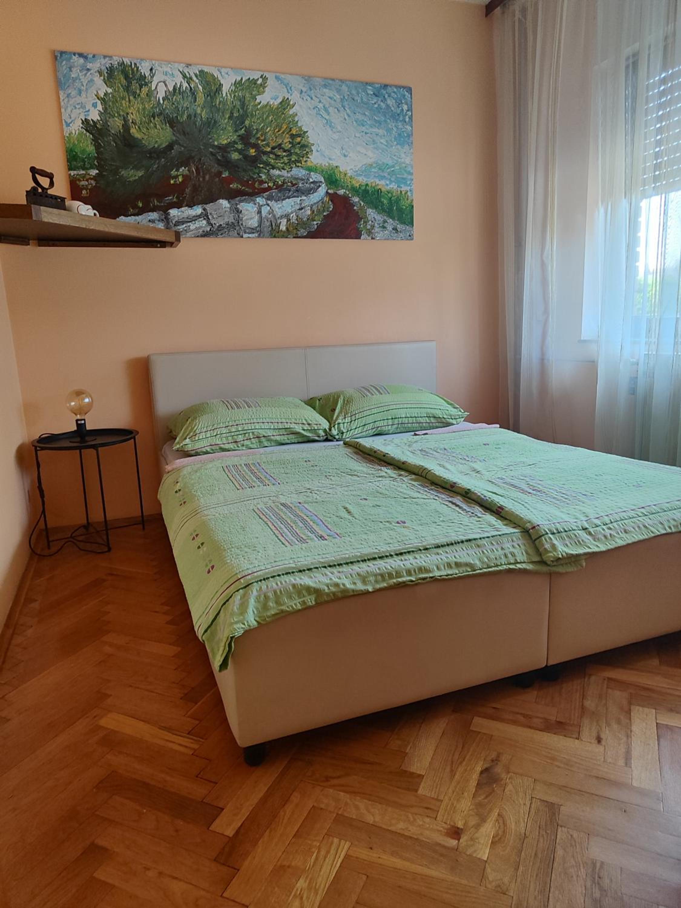 Apartment - Split Level - Photo 14
