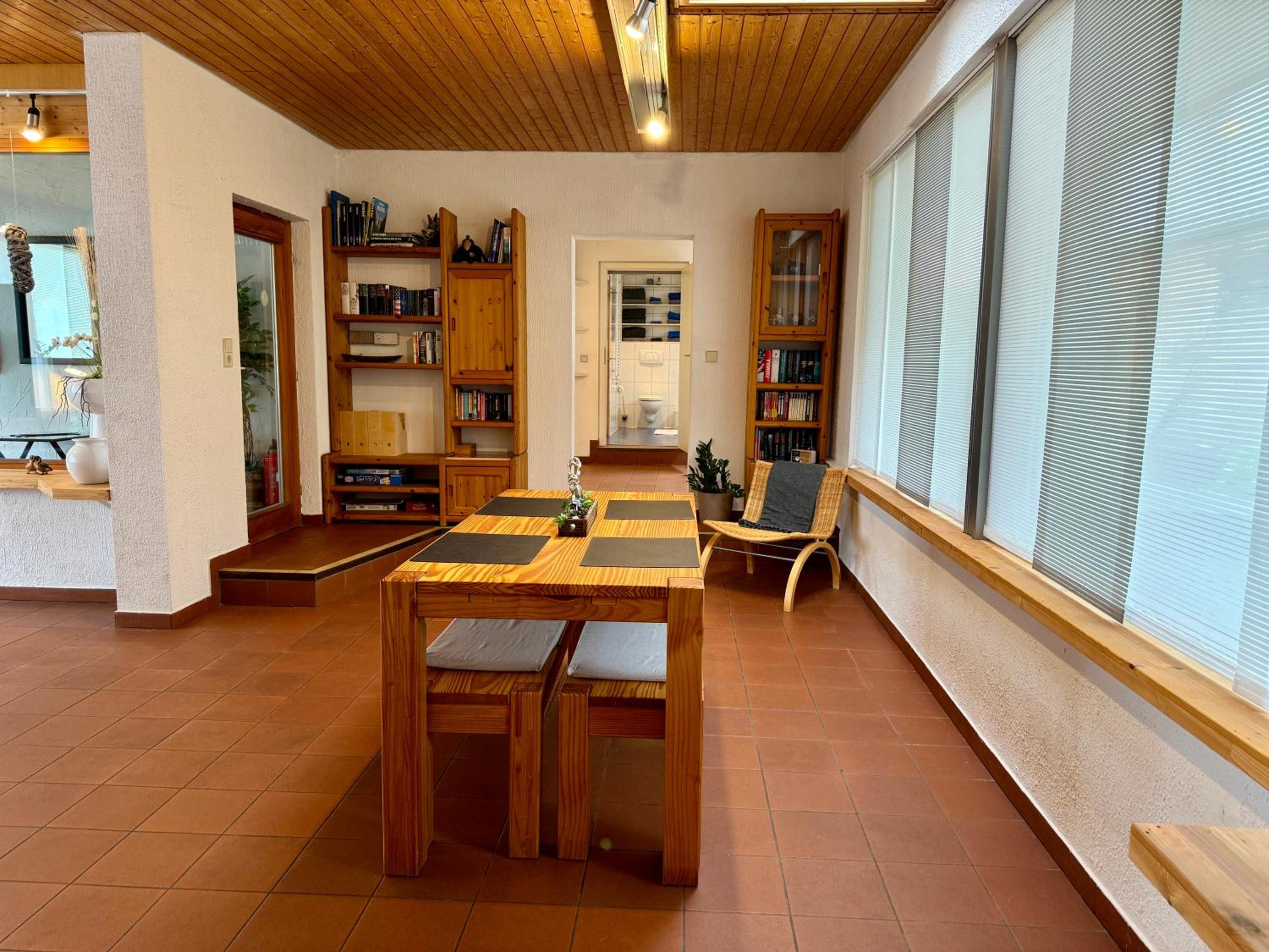 Apartment - Photo 8