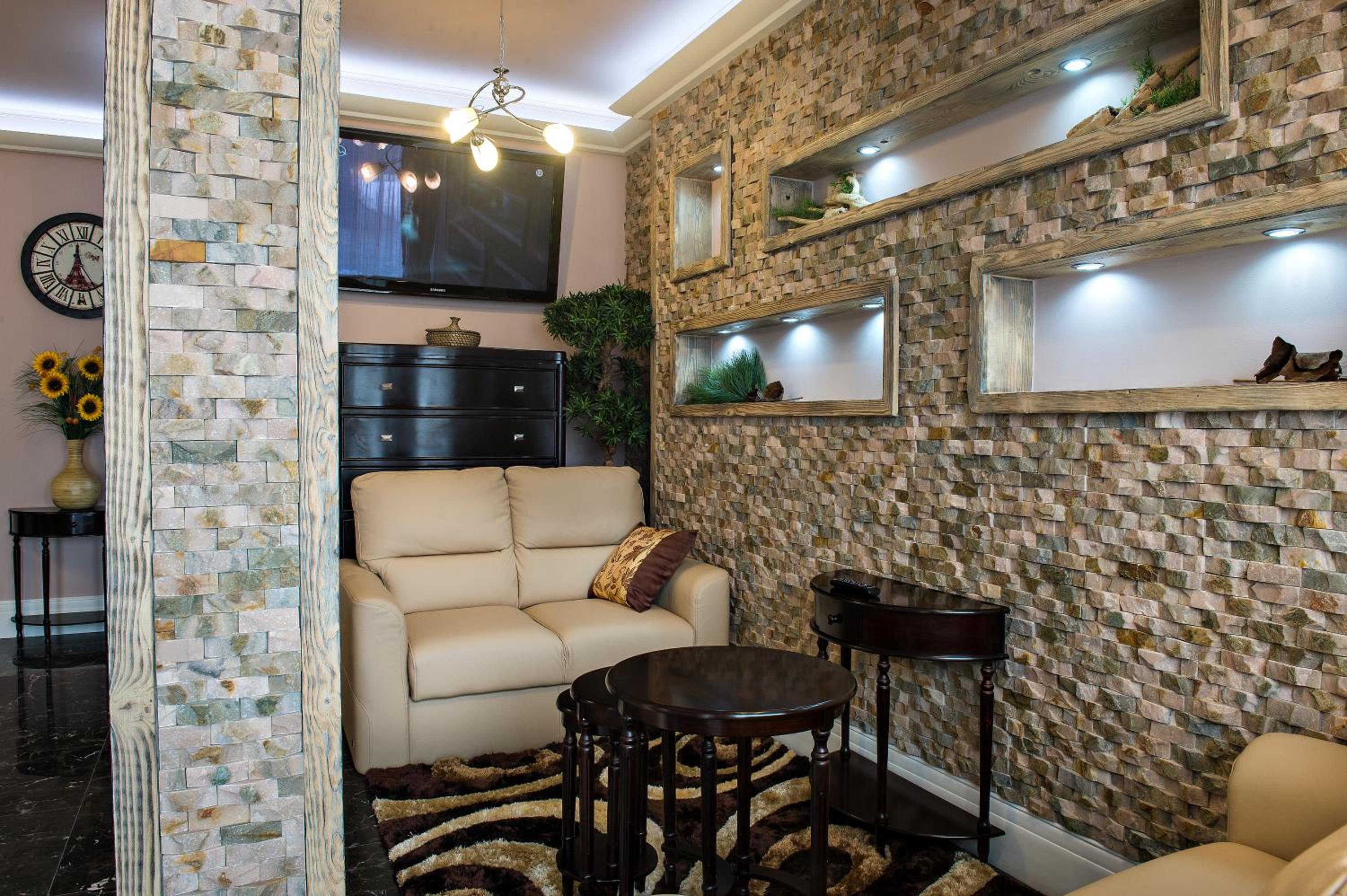 Apartment - Ground Floor photo 2