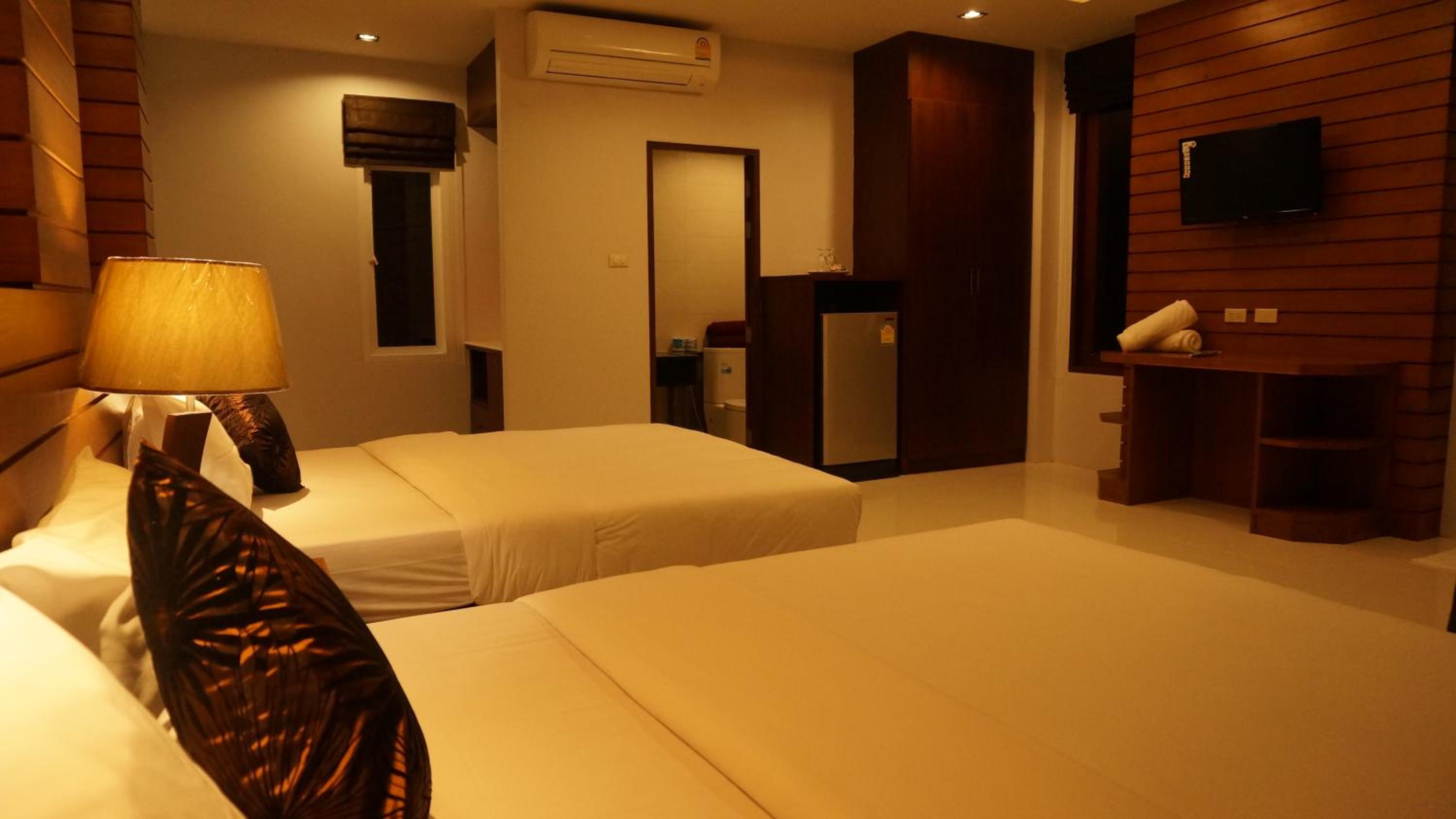 Deluxe Family Room - Photo 10