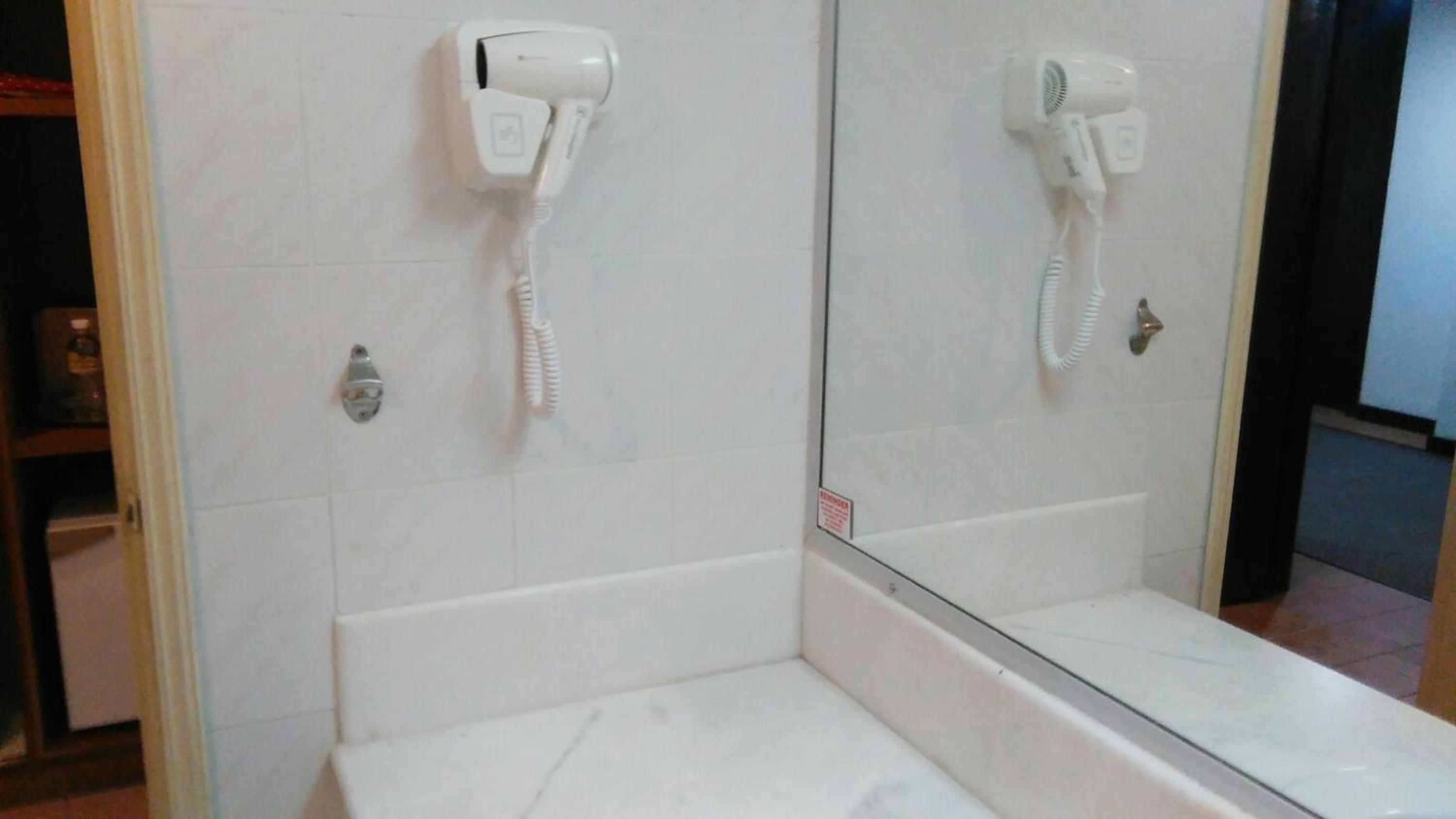 Premium Triple Room - Photo 4