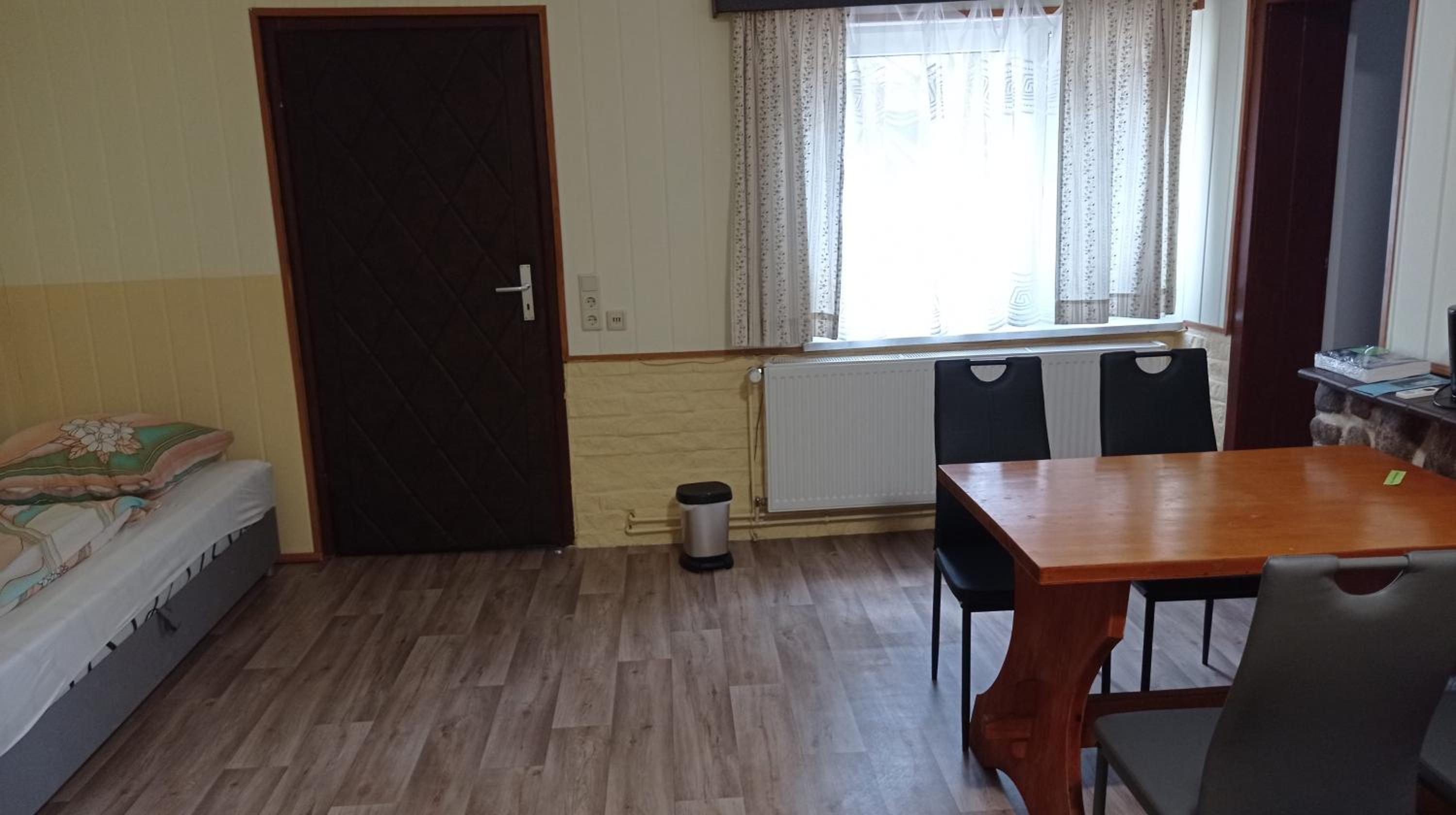 Budget Double Room photo 3