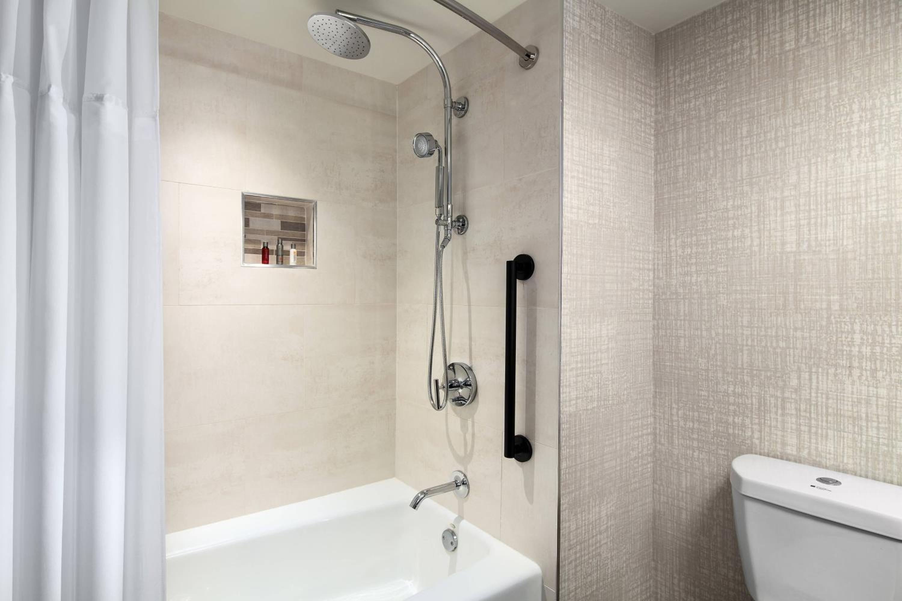 Double Room with Resort View and Balcony - Photo 4
