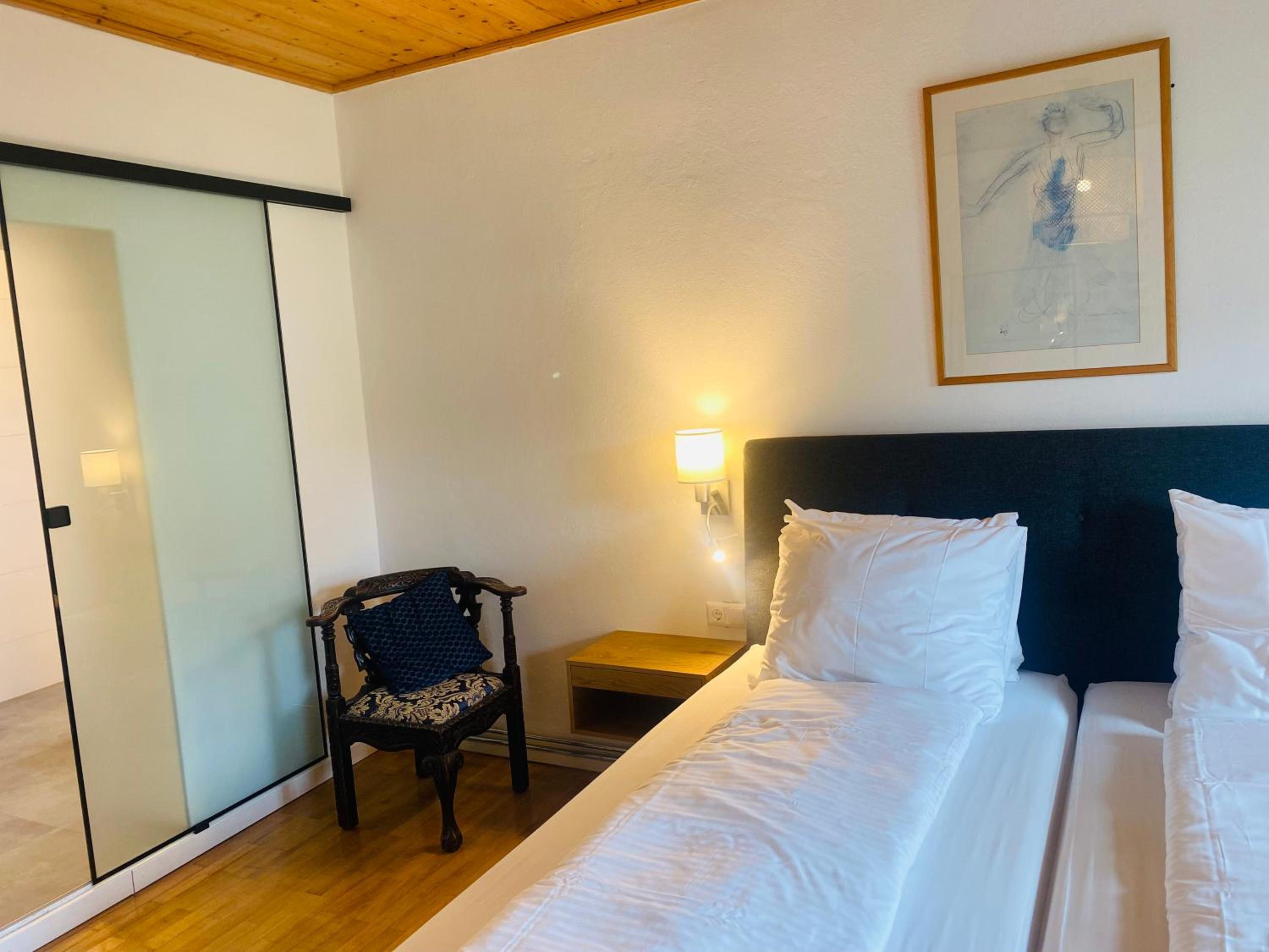 Large Double Room photo 3