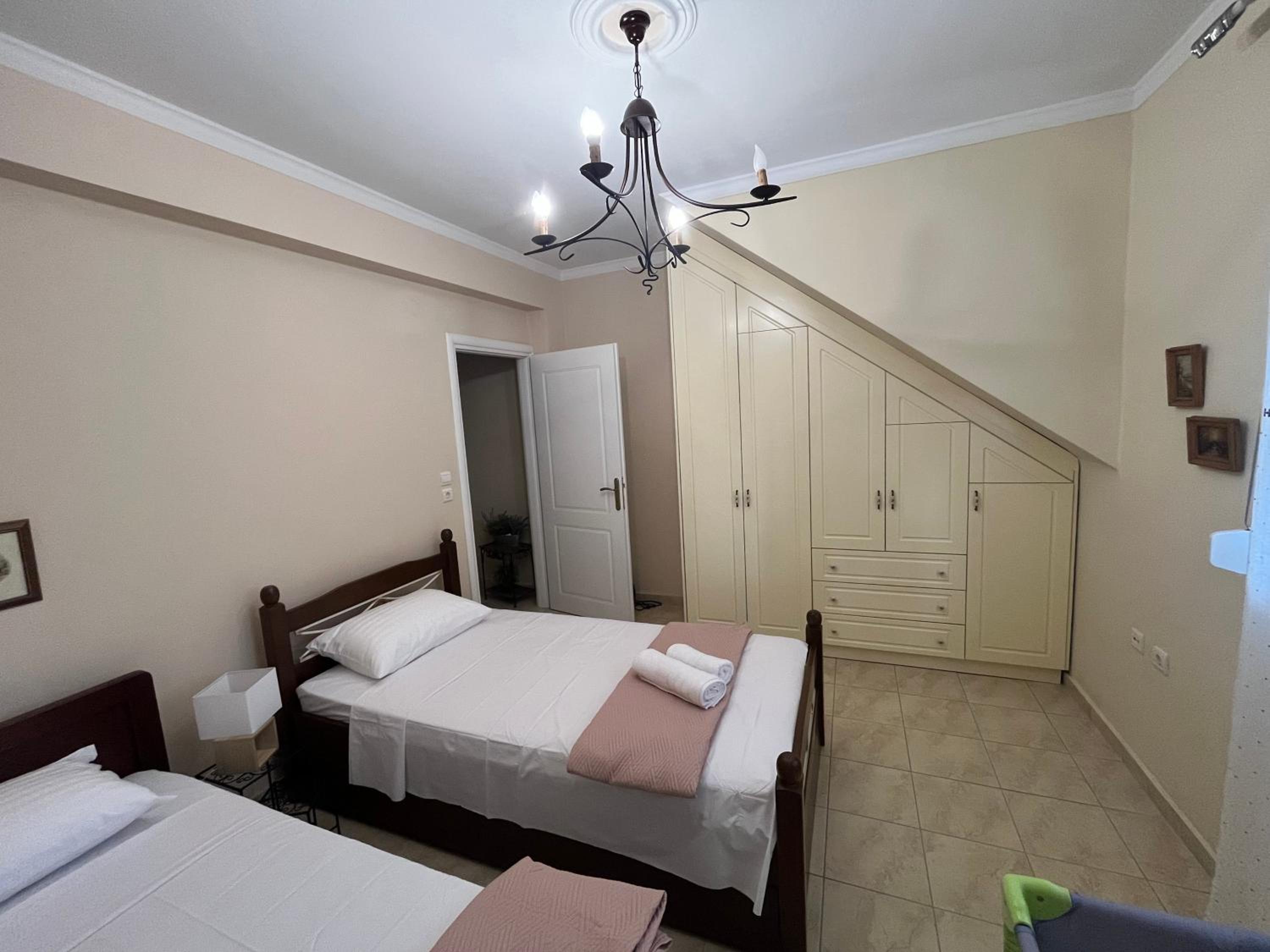 Three-Bedroom House photo 3