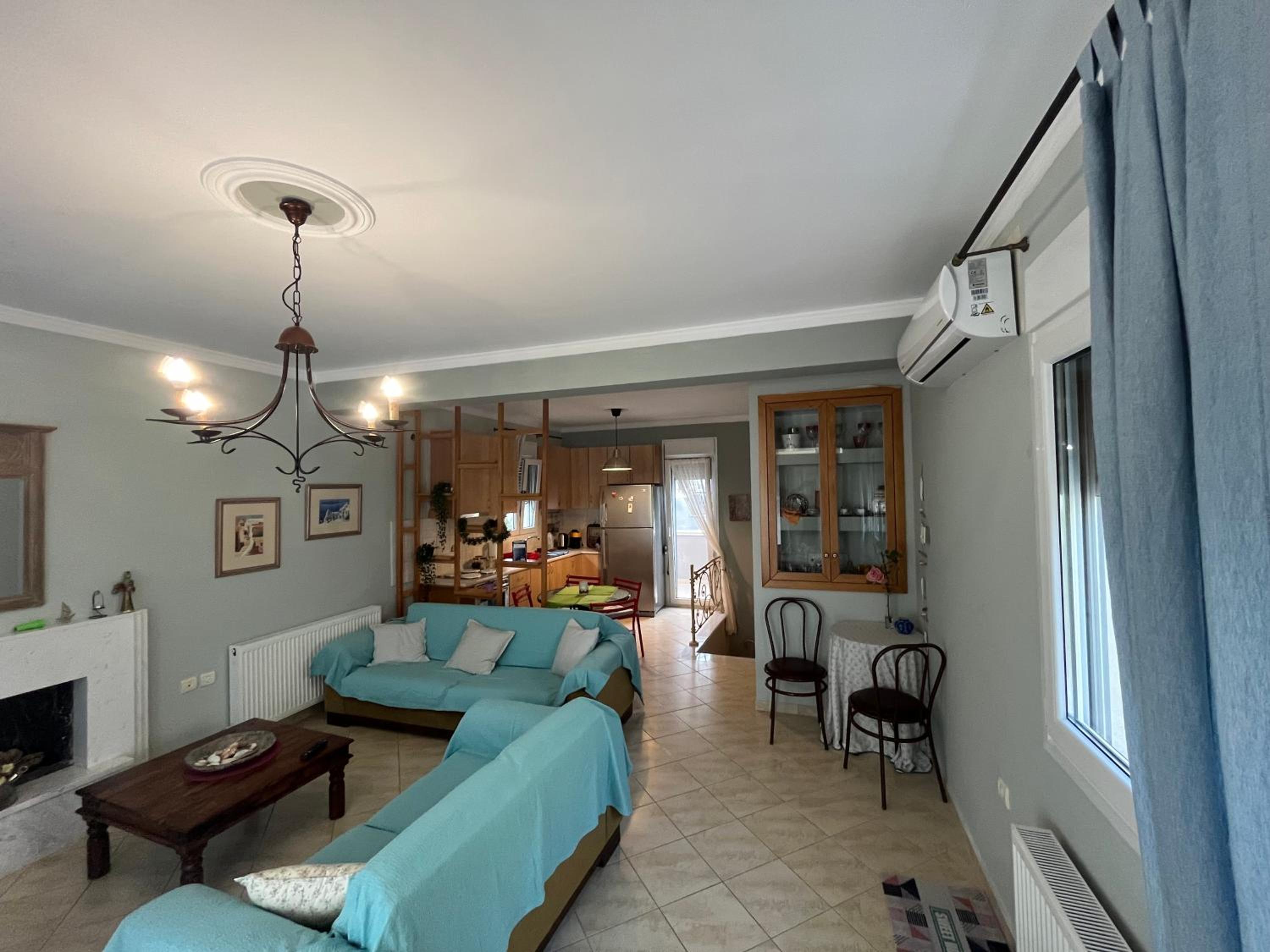 Three-Bedroom House photo 2