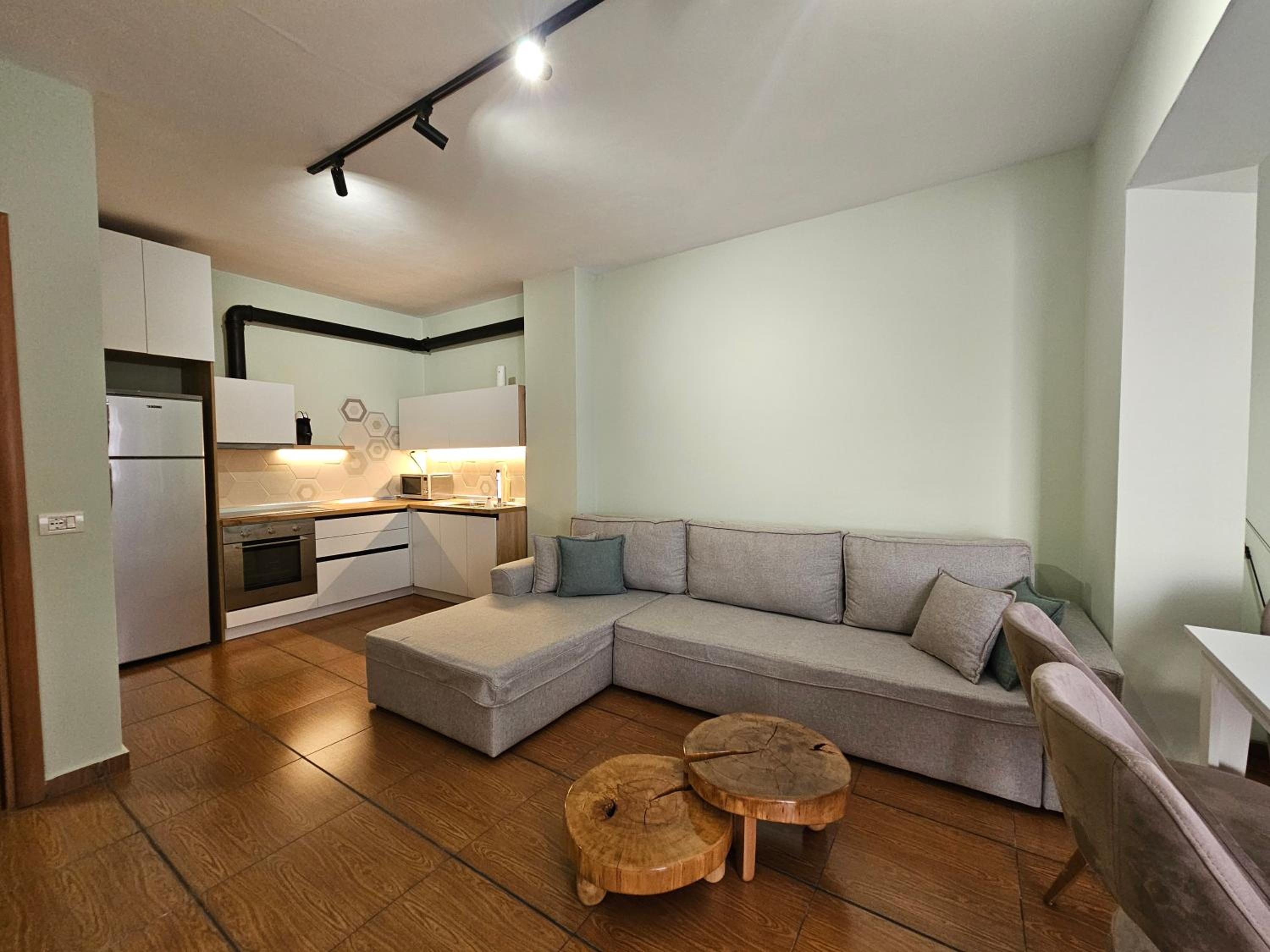 One-Bedroom Apartment photo 1