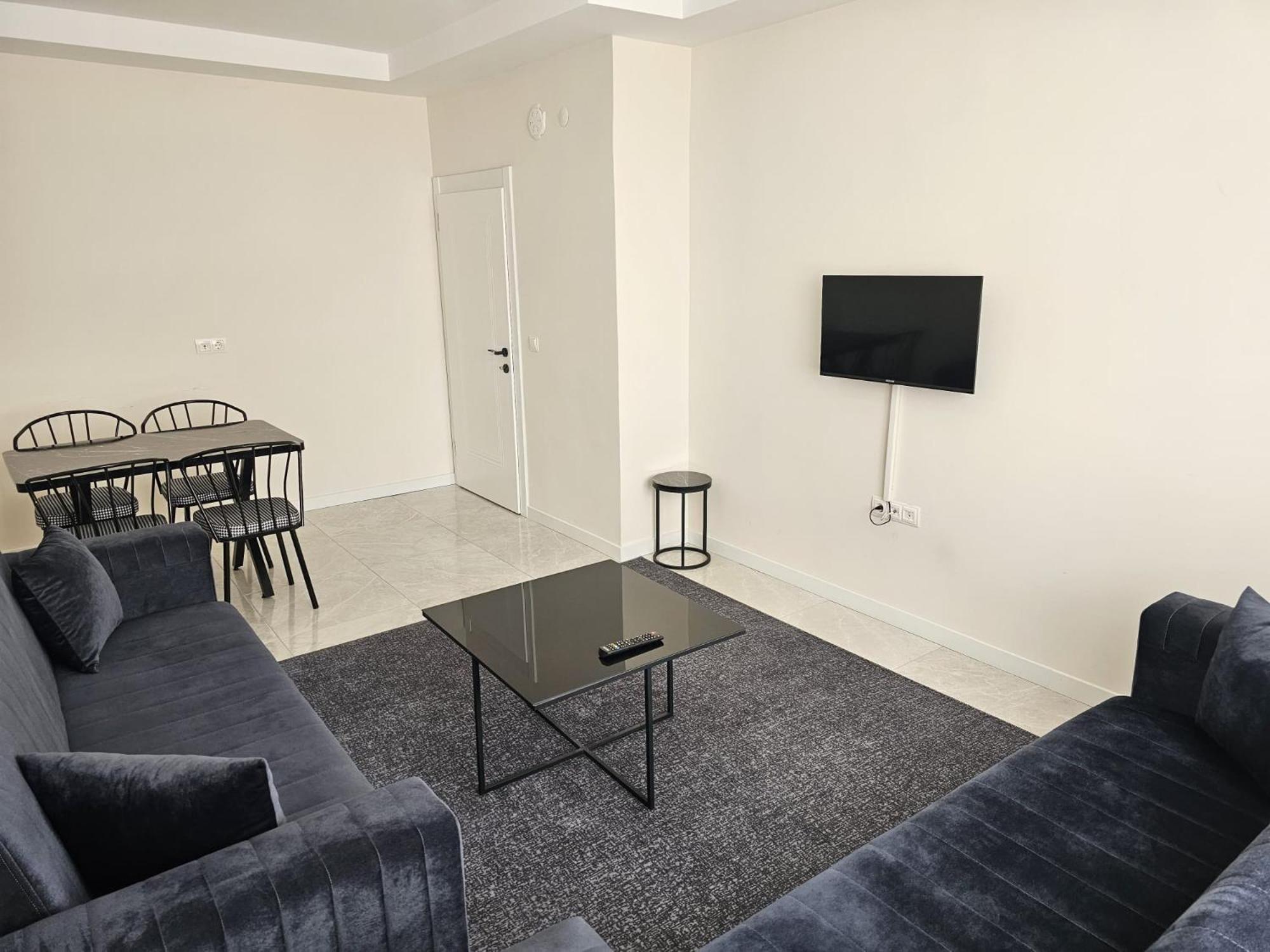 One-Bedroom Apartment photo 3
