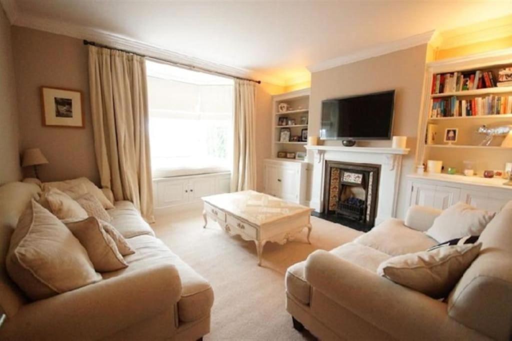 Three-Bedroom House photo 1