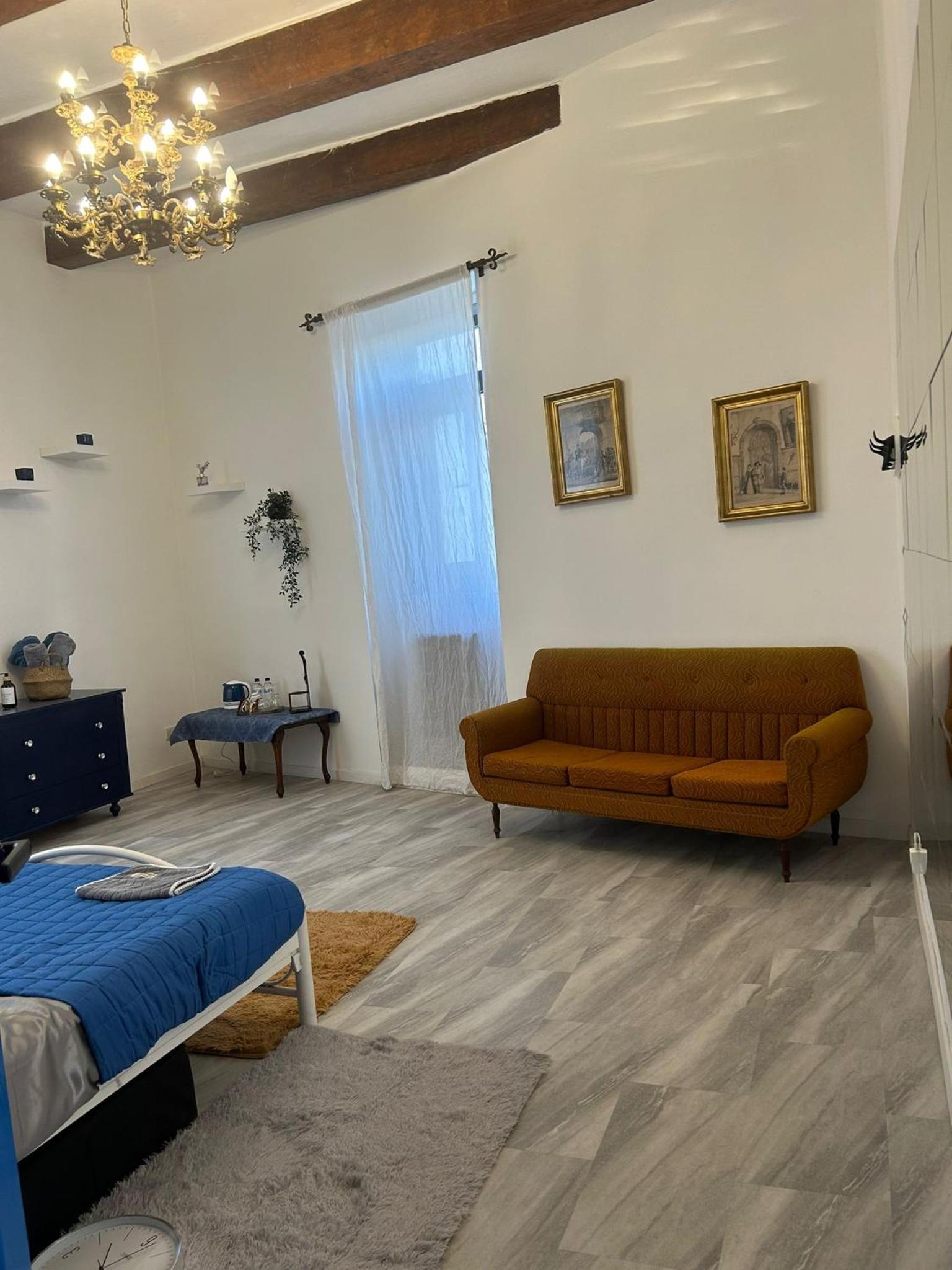 Double Room with Balcony photo 3