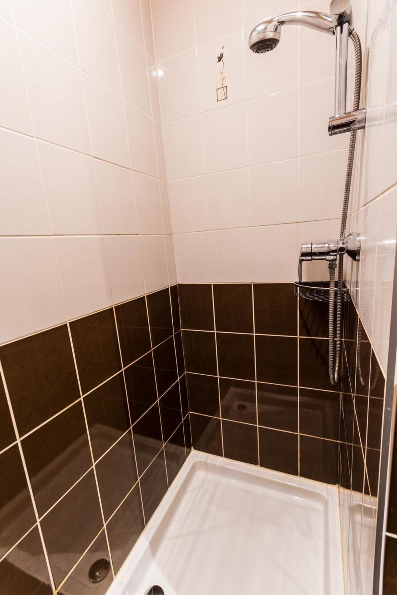 Double Room - Photo 14