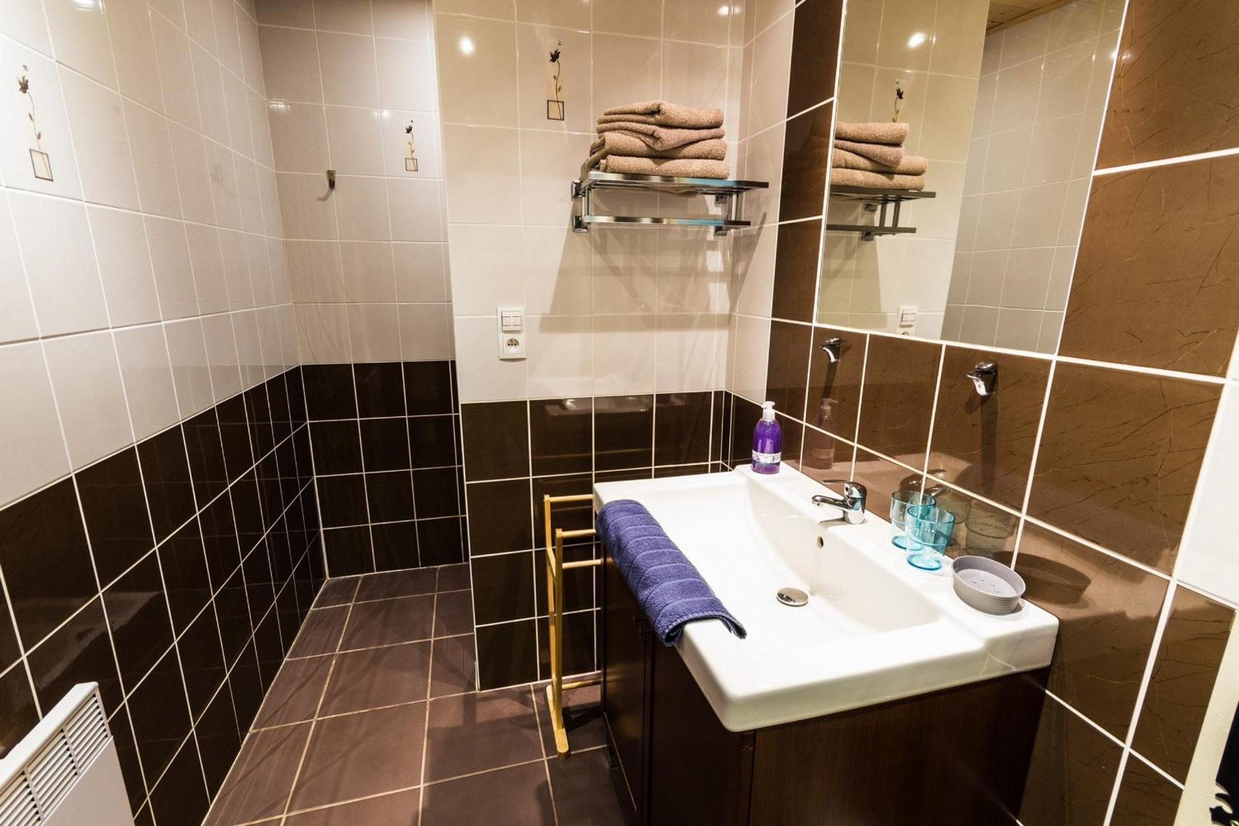 Double Room - Photo 2