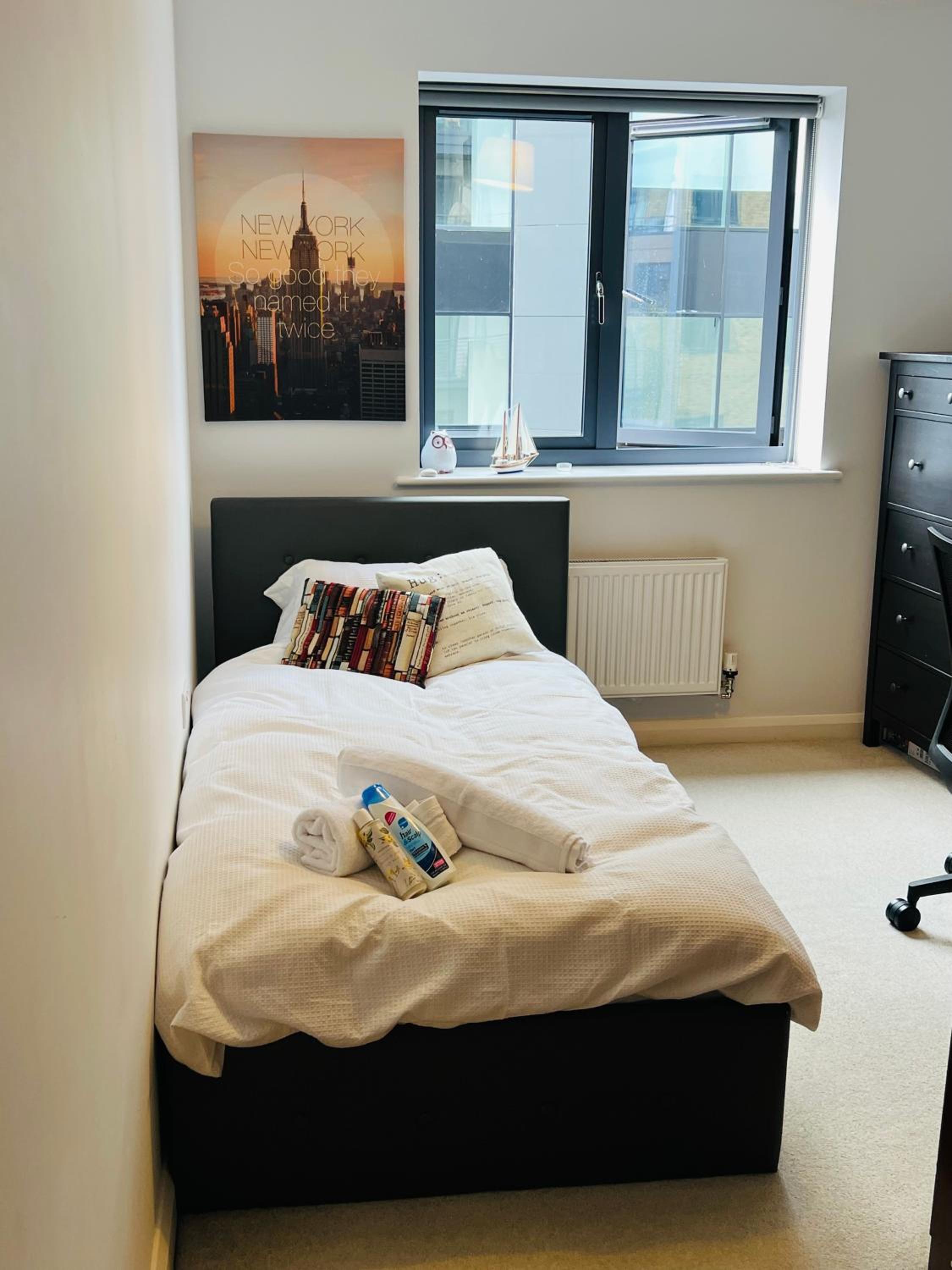 Two-Bedroom Apartment with Balcony photo 2