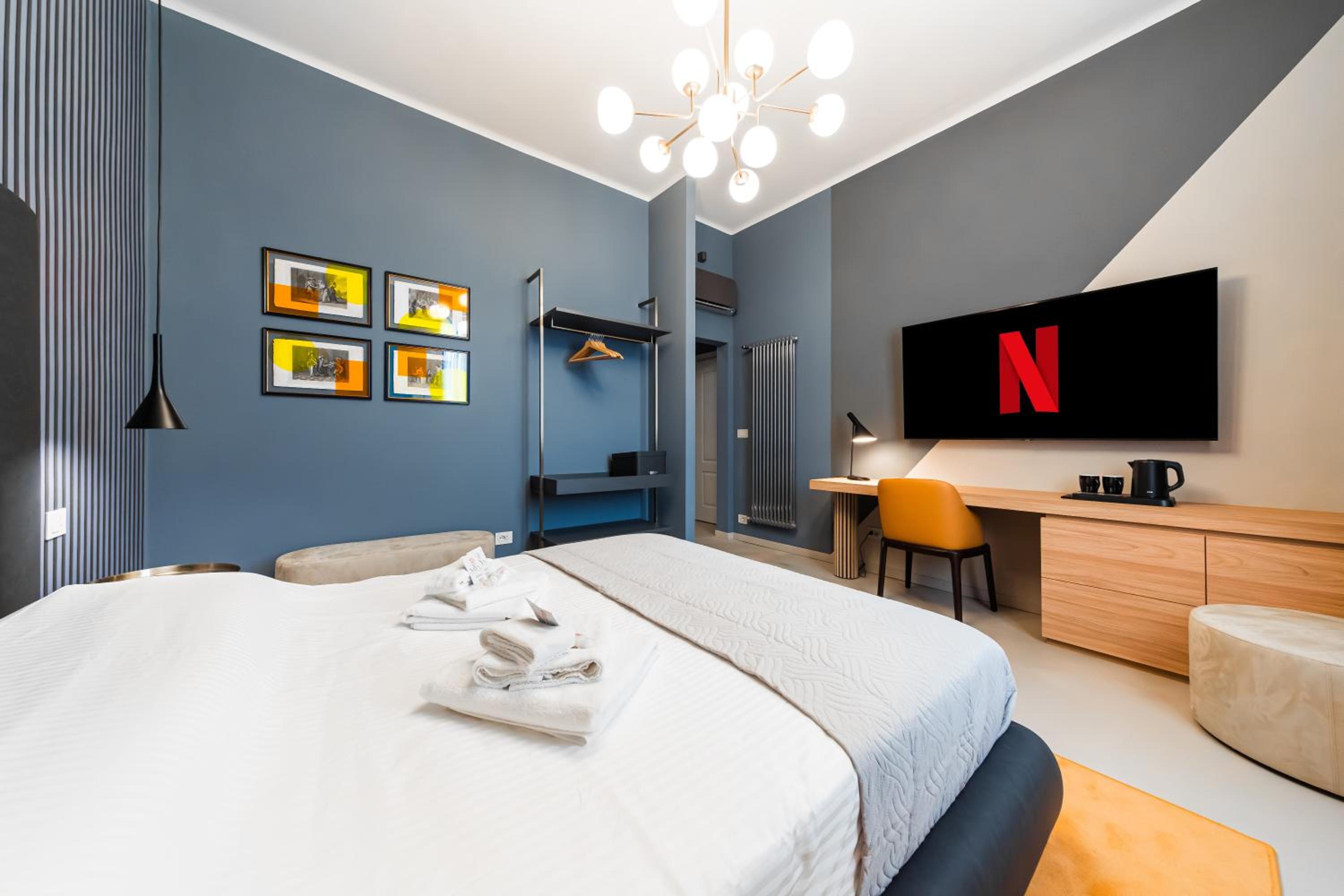 Superior King Room