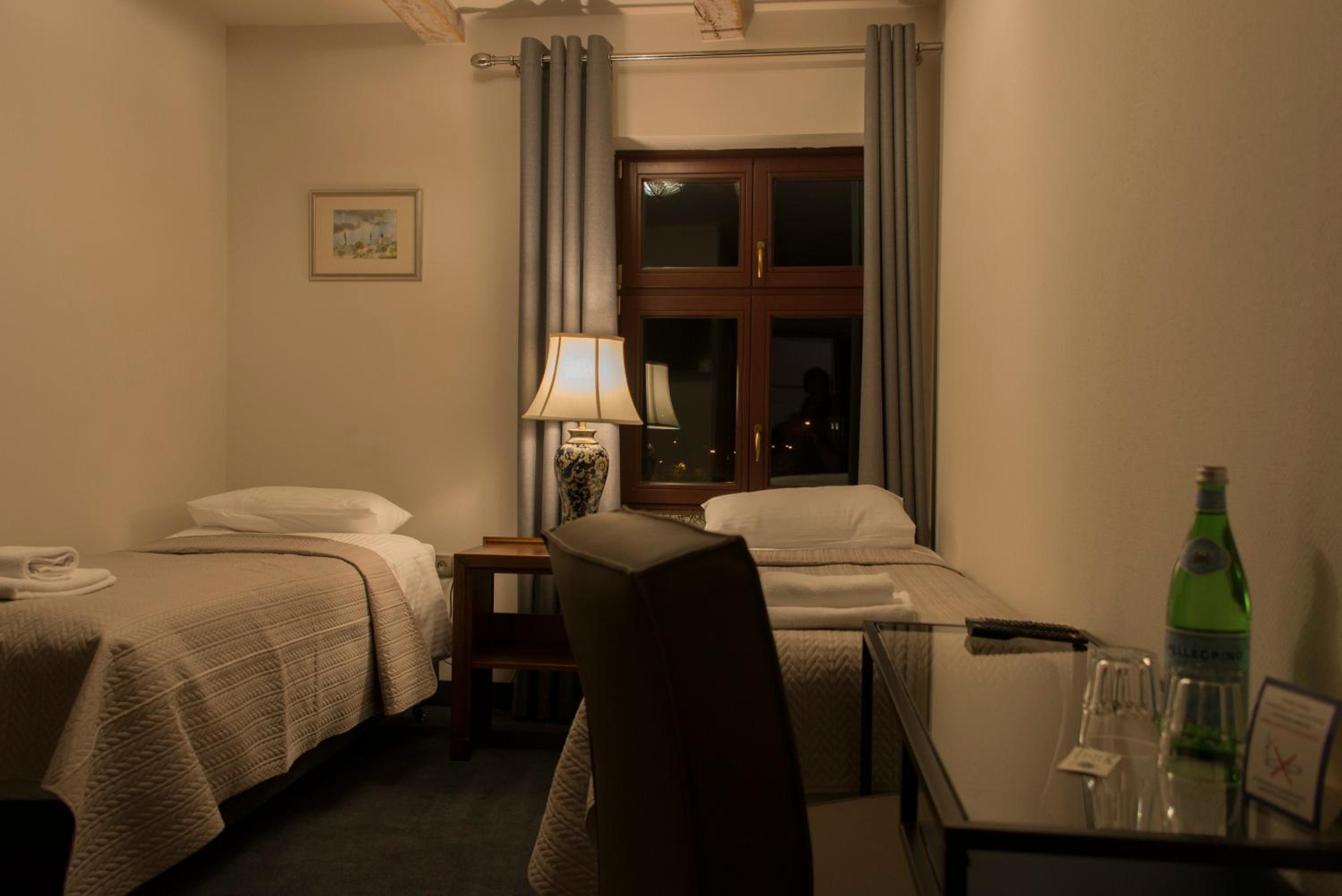 Small Double Room - Photo 1