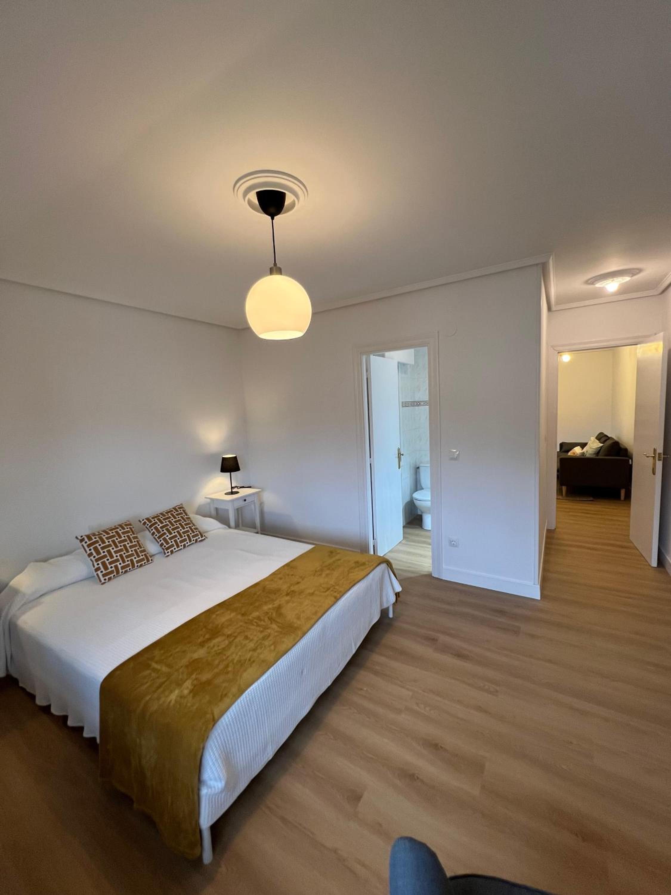 Three-Bedroom House photo 3