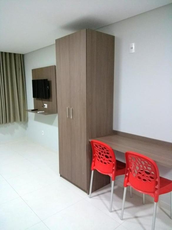 One-Bedroom Apartment with View photo 2