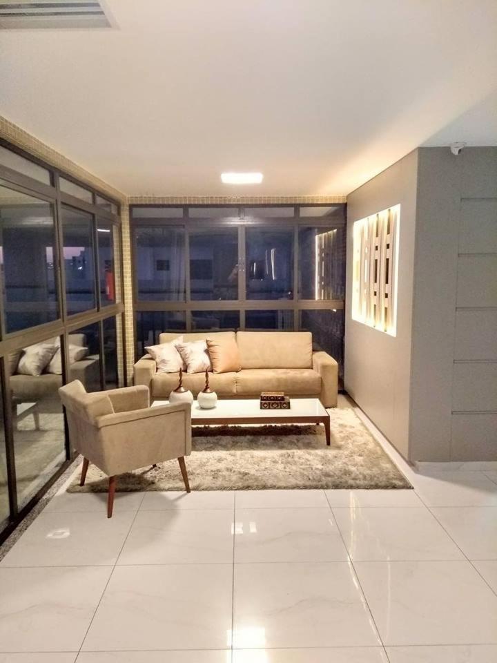 One-Bedroom Apartment with View photo 1