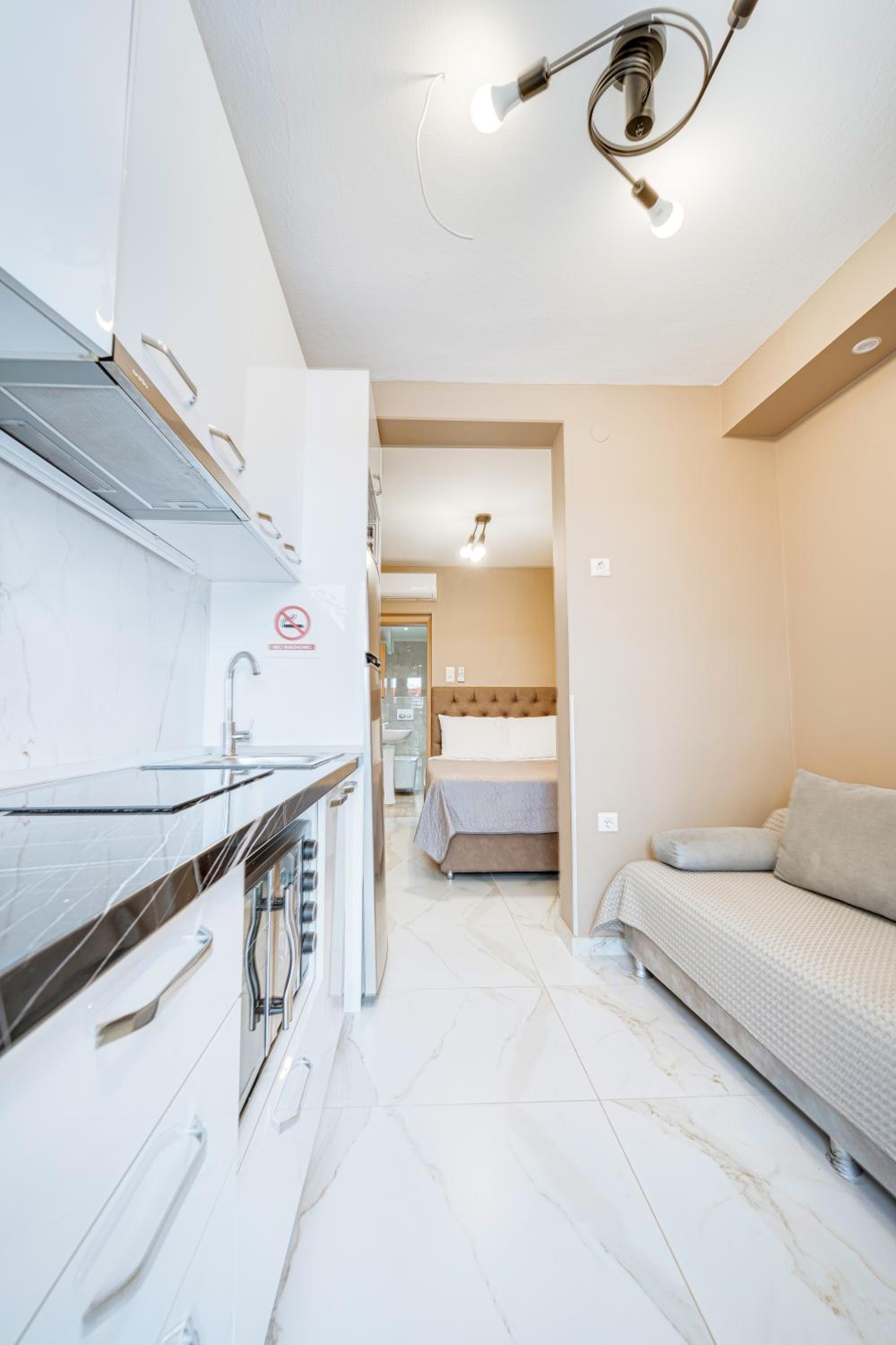 One-Bedroom Apartment - Photo 6