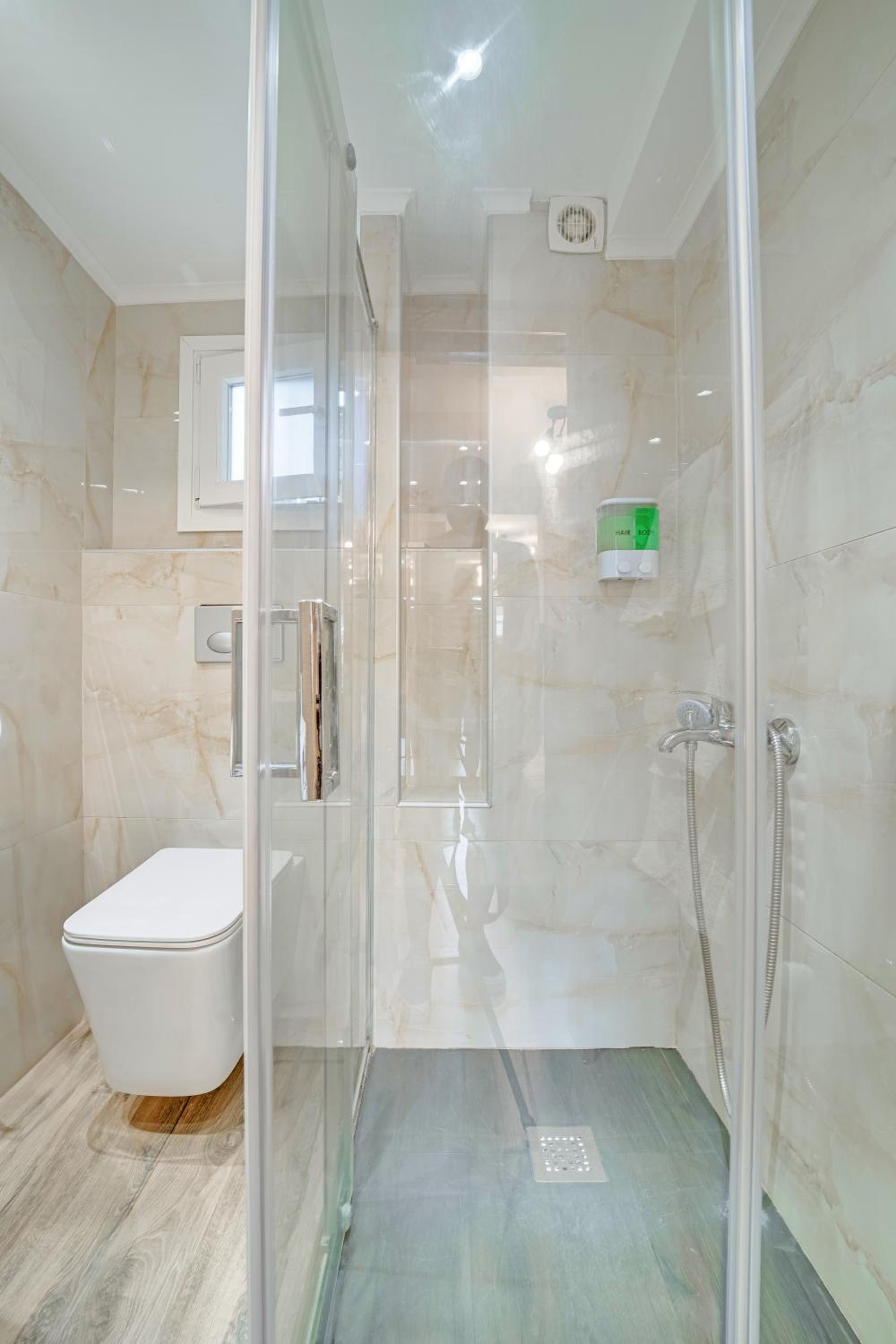 One-Bedroom Apartment - Photo 46